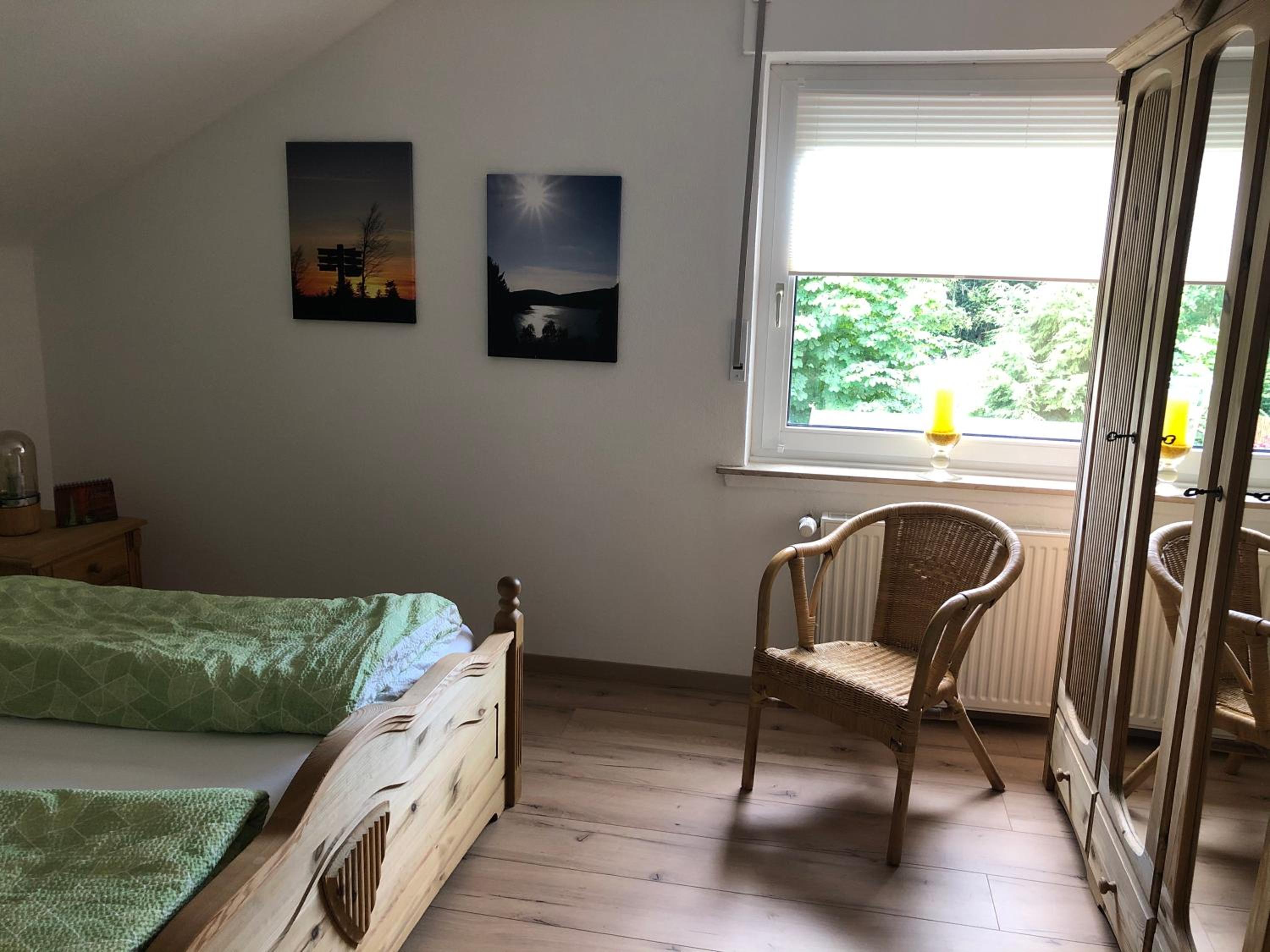 Ferienwohnung am Wald mit Garten & Hot-Tub & Alpakas