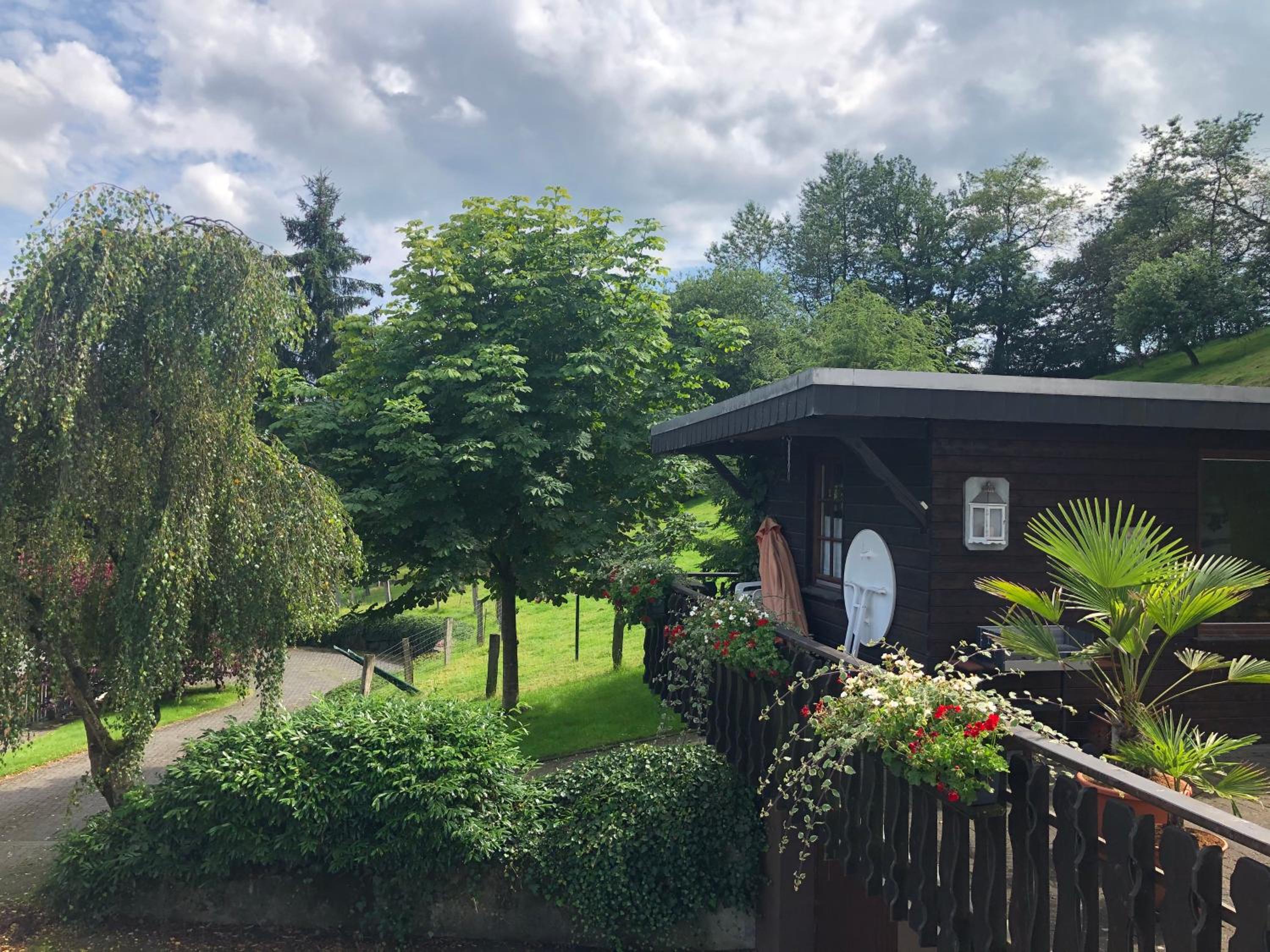 Ferienwohnung am Wald mit Garten & Hot-Tub & Alpakas