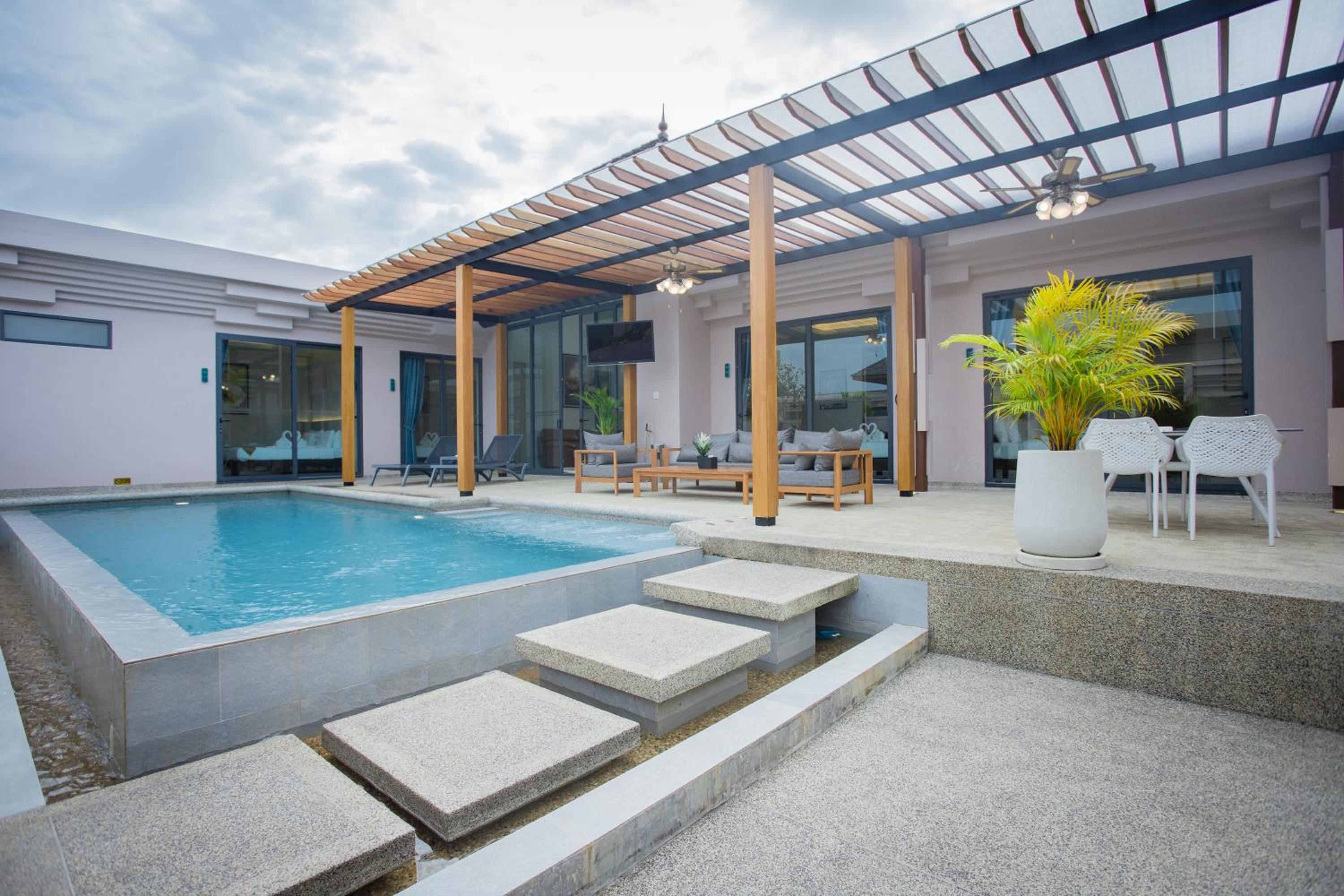 Gold Chariot Pool Villa, Phuket - SHA Plus Certified