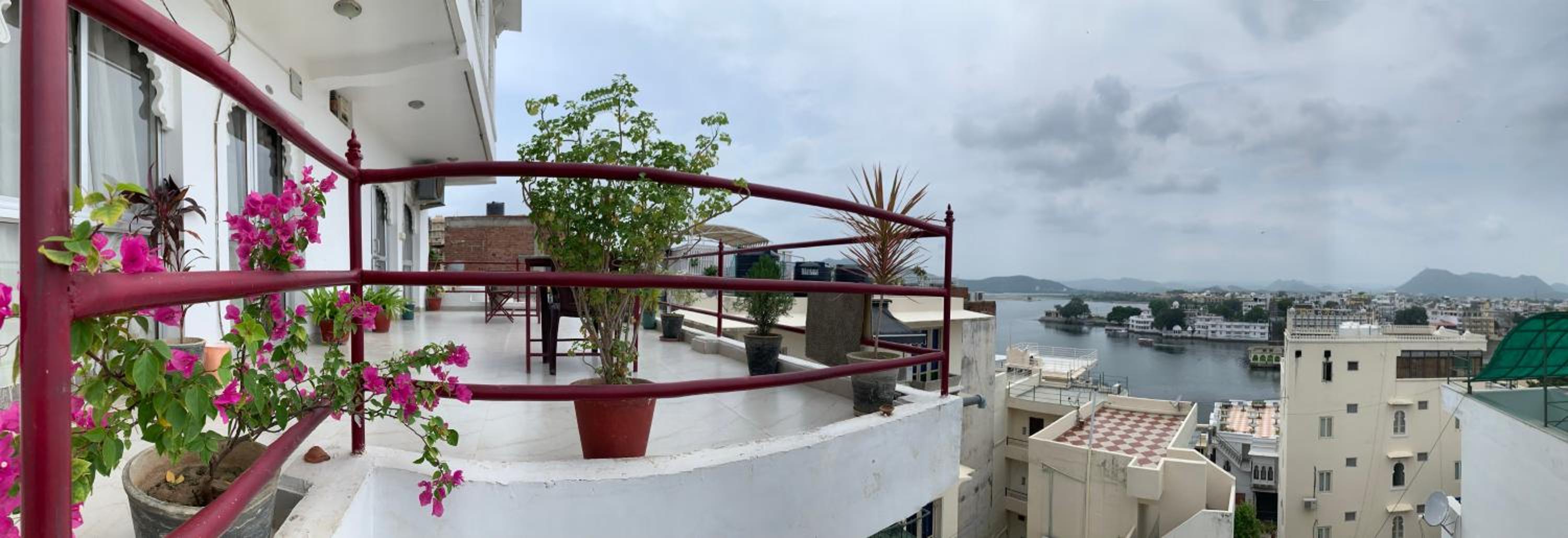 Peacock Guest House - Lake View Hotel In Udaipur view 2