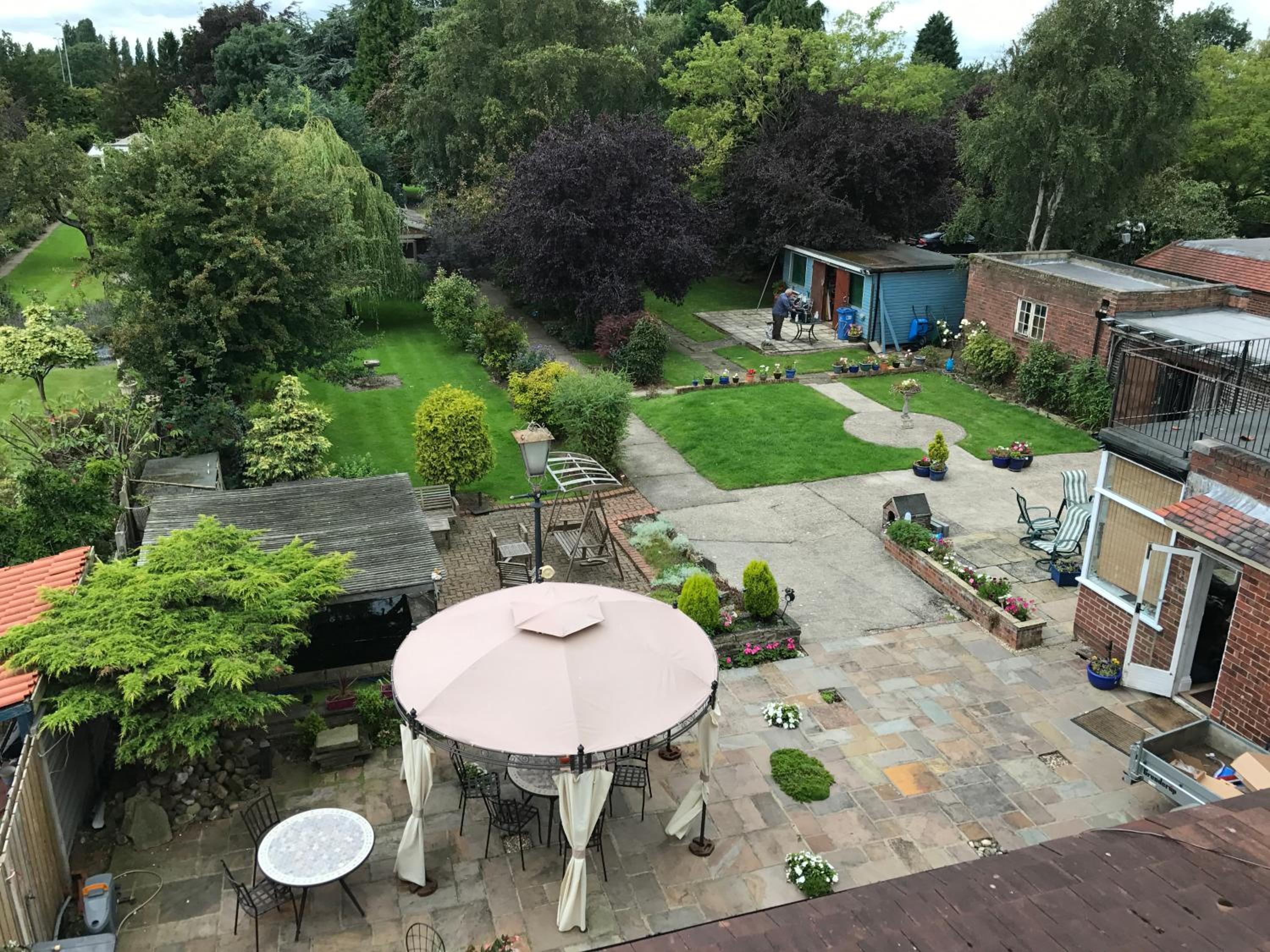 Acorn Guest House in Hull