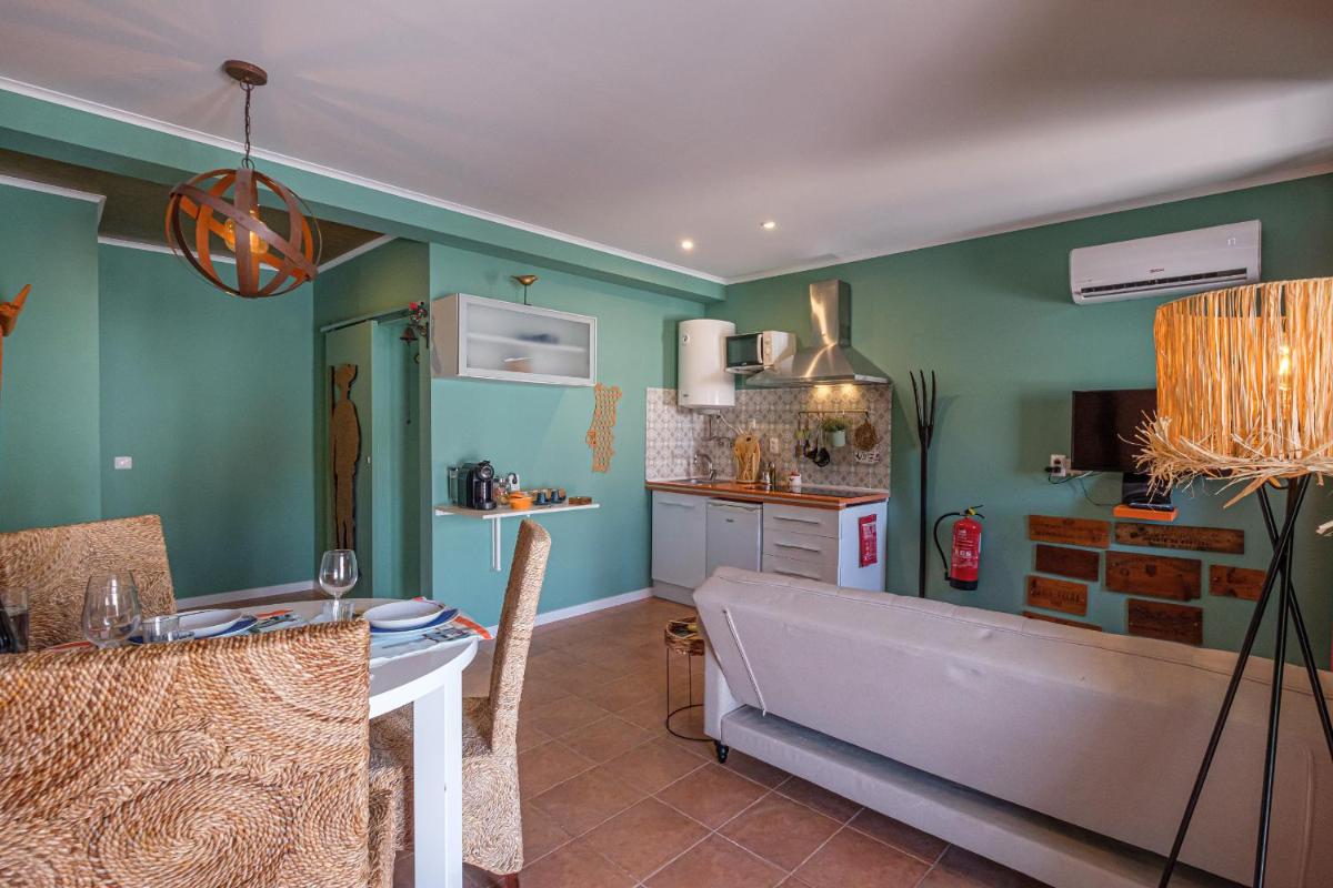 Y Quebedo - Boutique Apartments