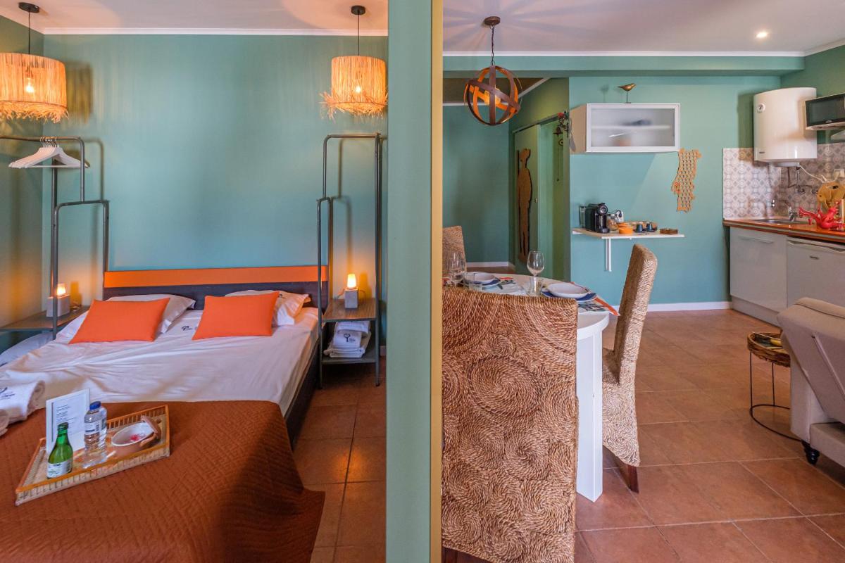 Y Quebedo - Boutique Apartments