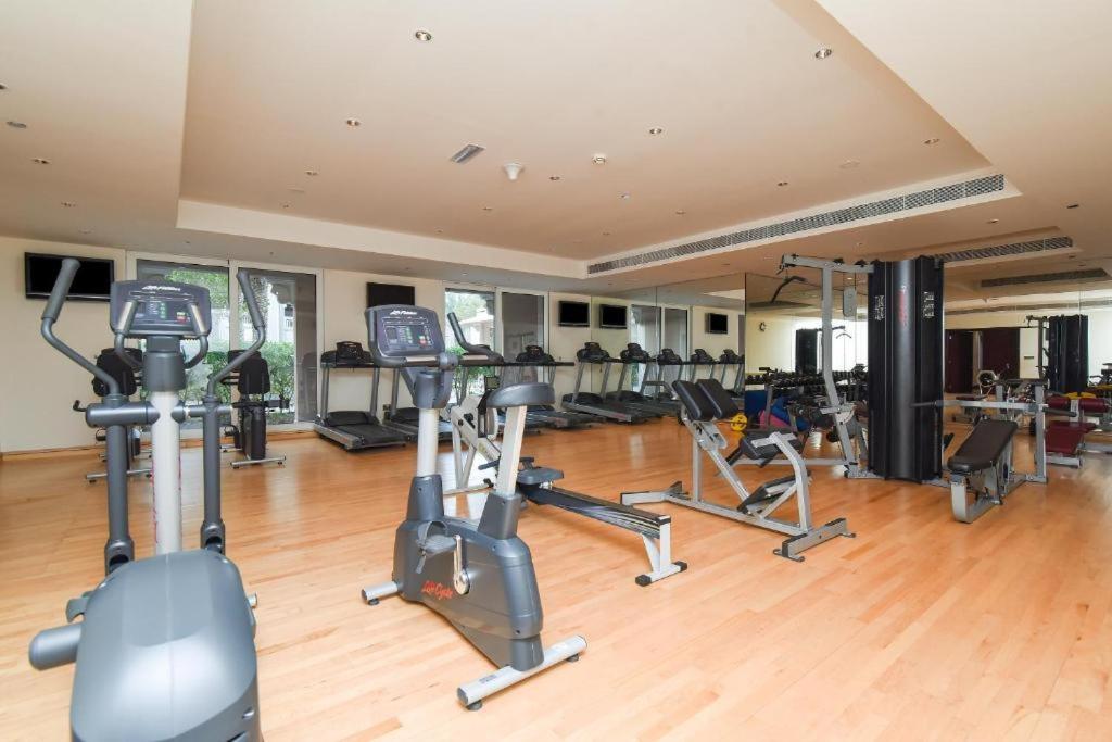Royal Club By RVHR, Grandeur Residence Crescent Palm Jumeirah