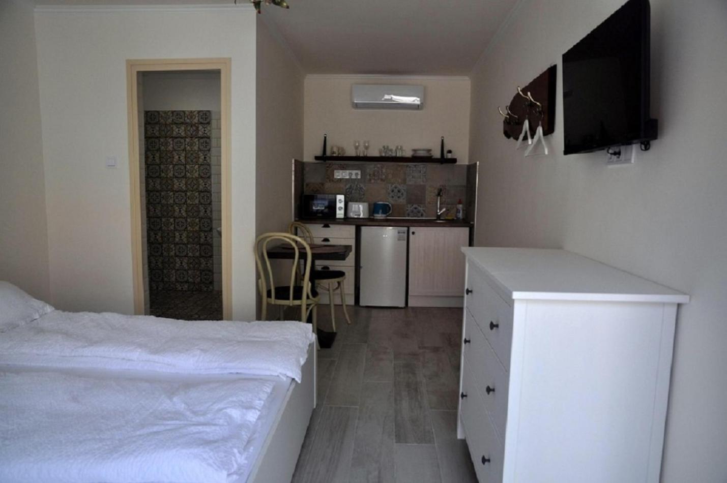 River Apartment view 5