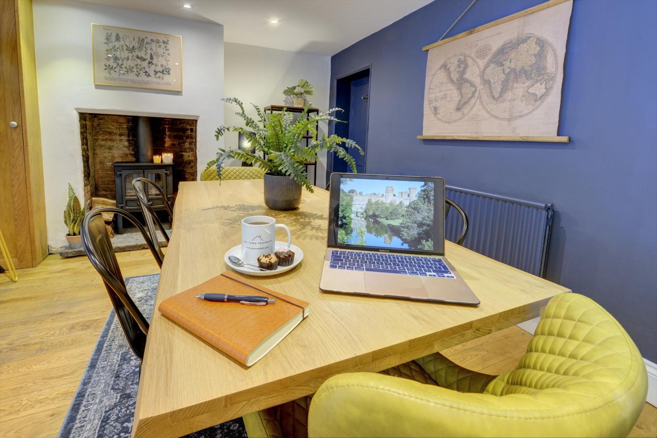 Church Bells House by Spa Town Property - 3 Bedroom Georgian Townhouse in Central Warwick view 3