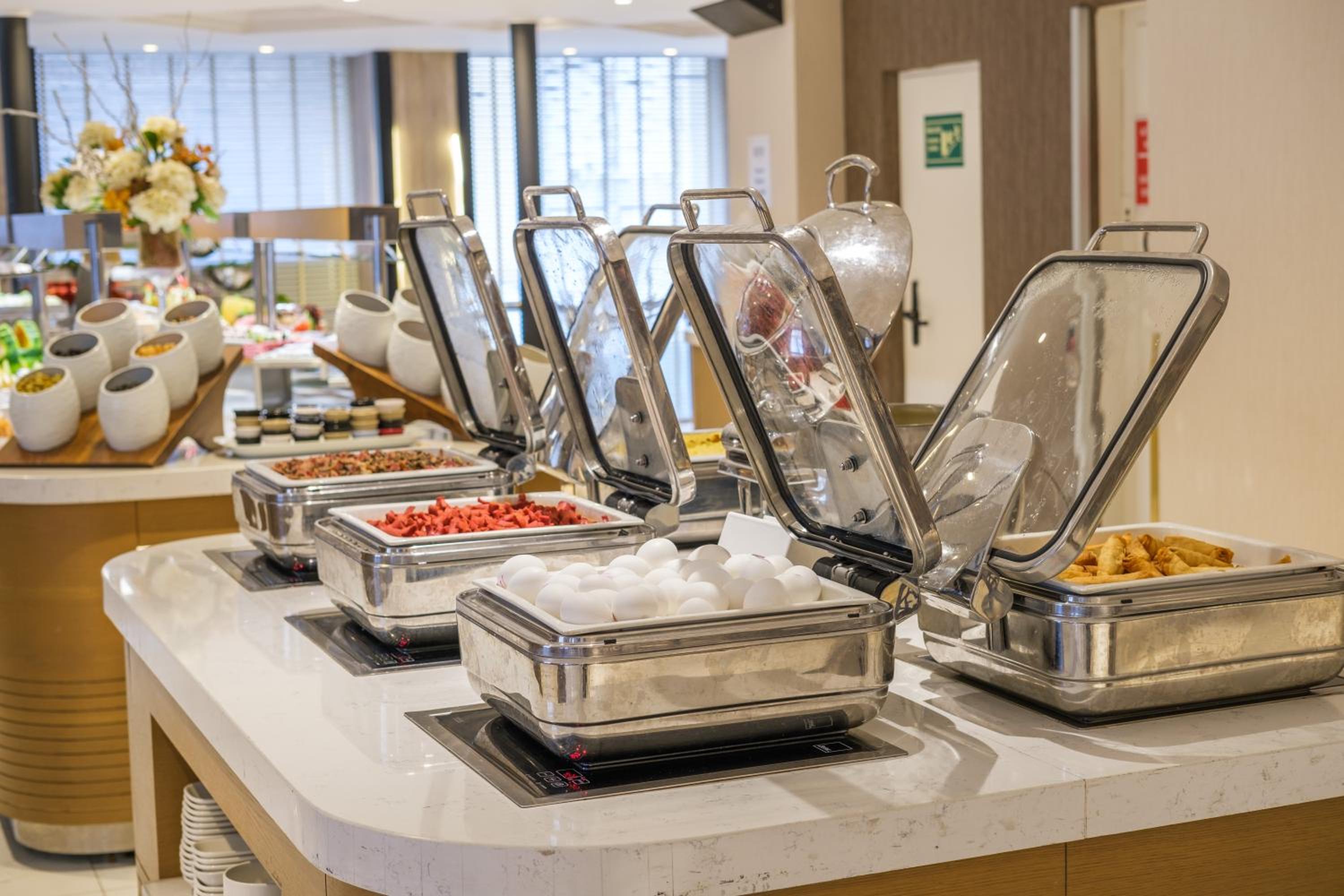 Golden Age Hotel Taksim - Image 24