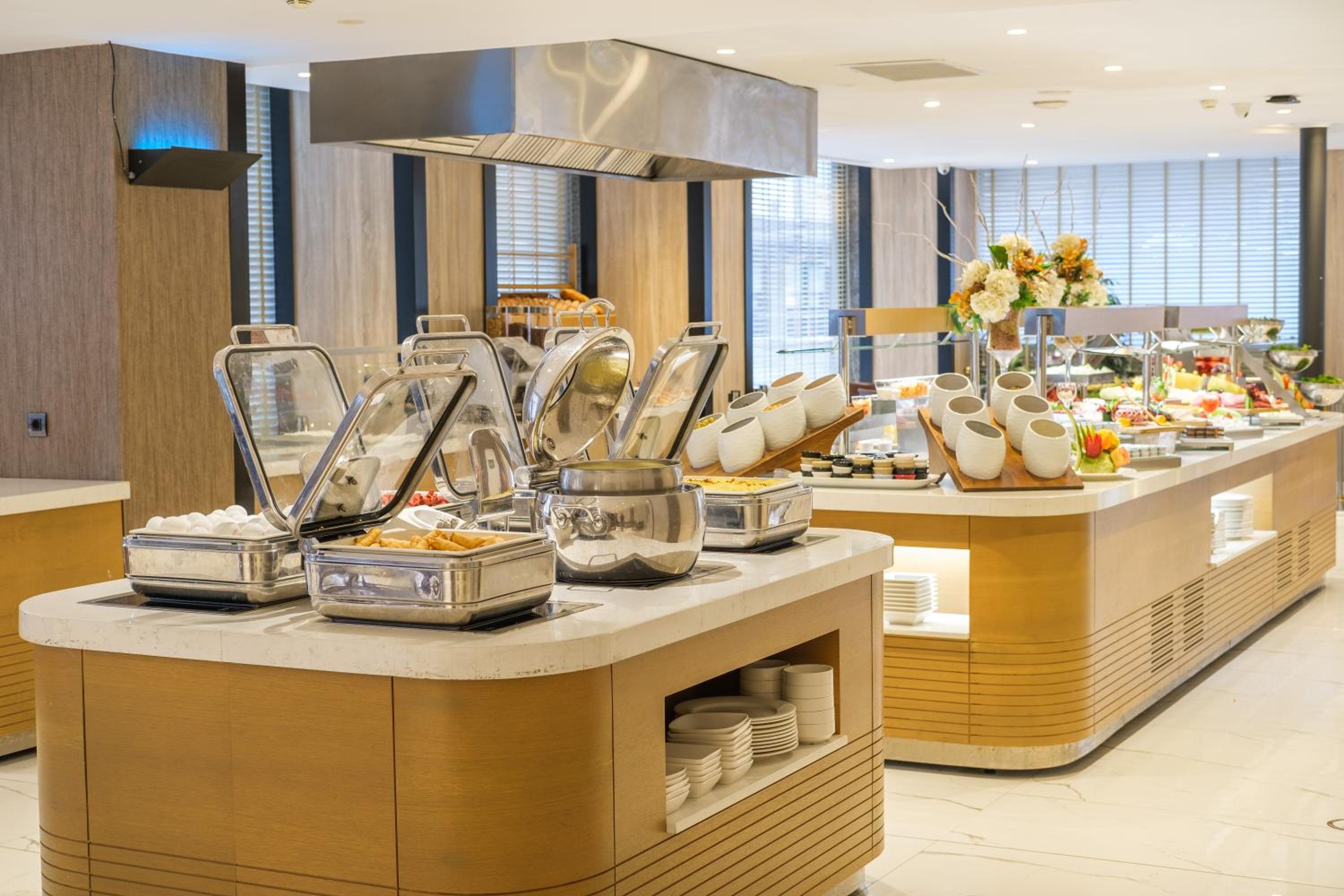 Golden Age Hotel Taksim - Image 8