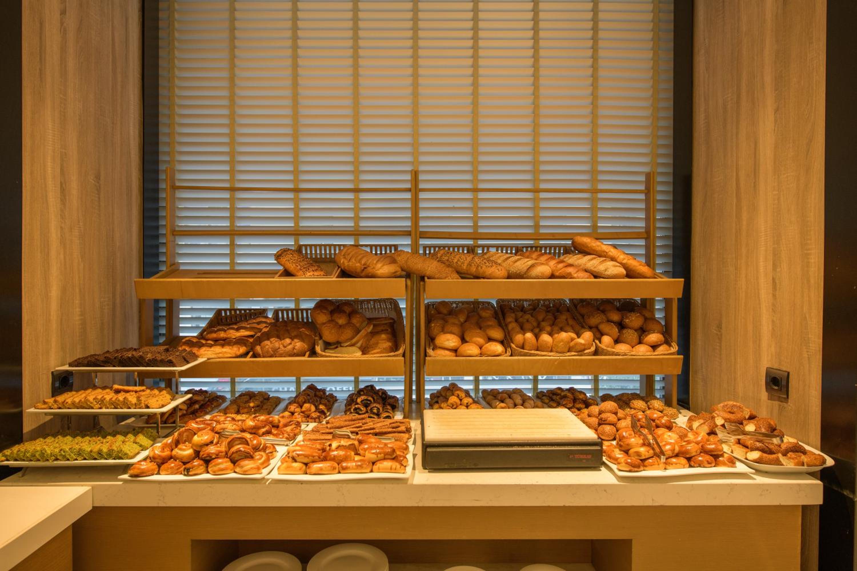 Golden Age Hotel Taksim - Image 27