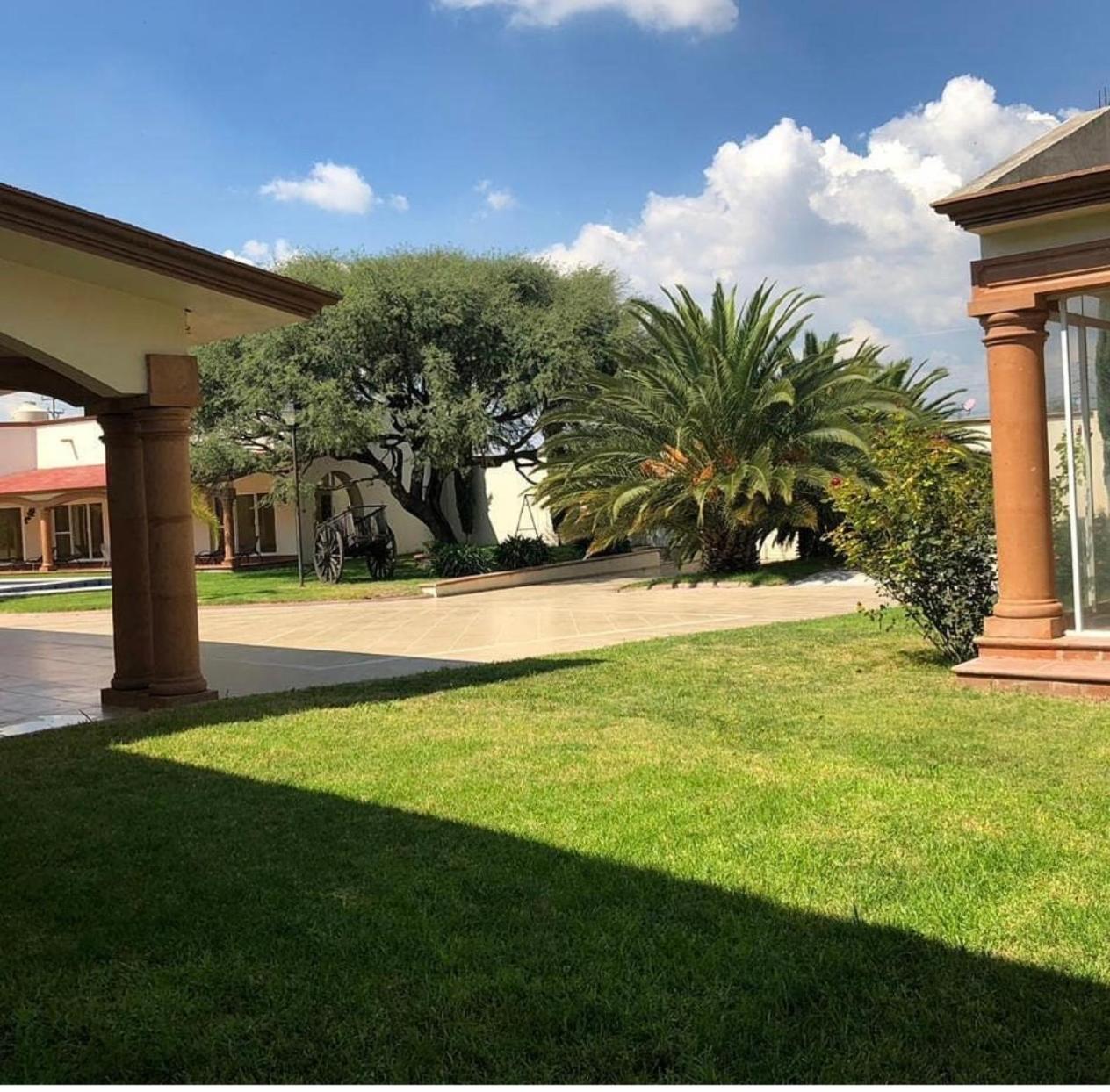 Hotel la finca - Image 1