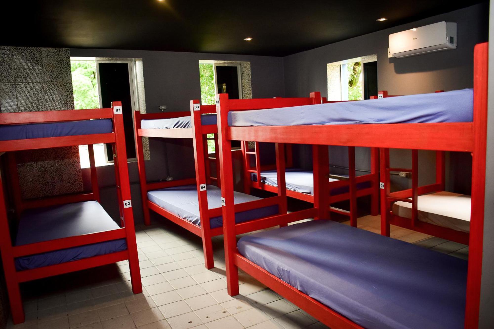 Reef Hostel & Pousada