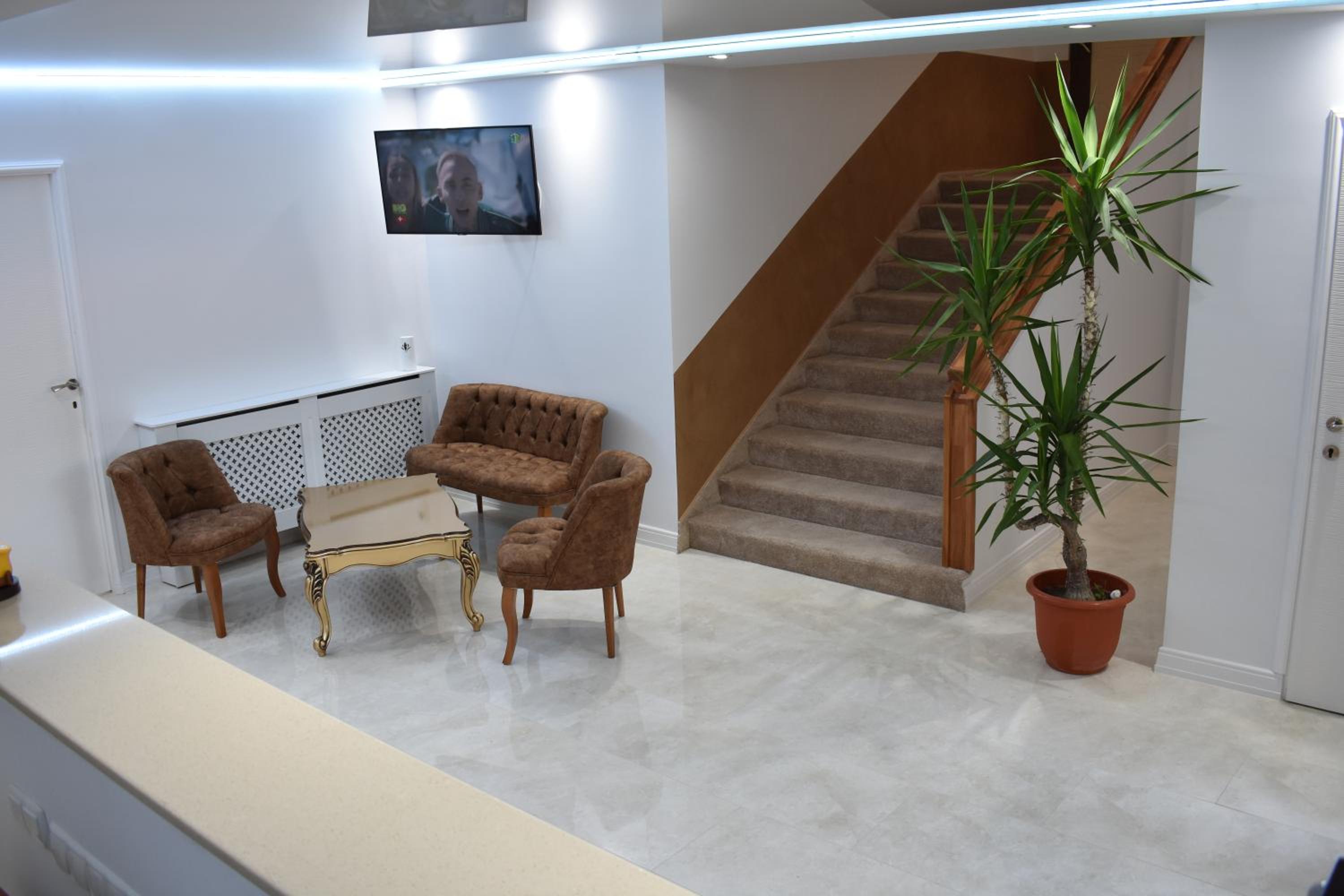 AVANTUL SCM view 2