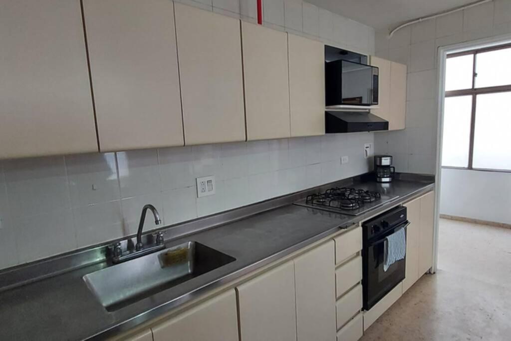 Amplio Apartamento en Los Colores