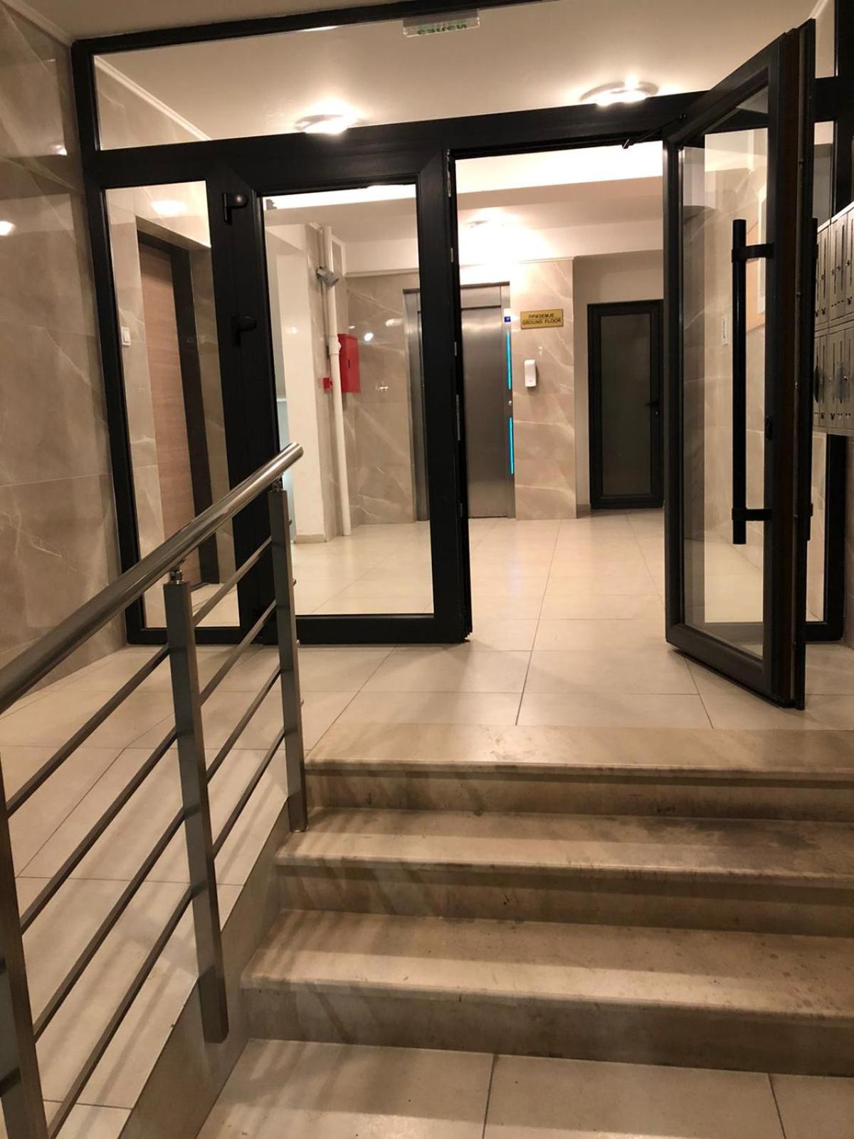 Wonderful Studio Apartment in Skopje center view 3