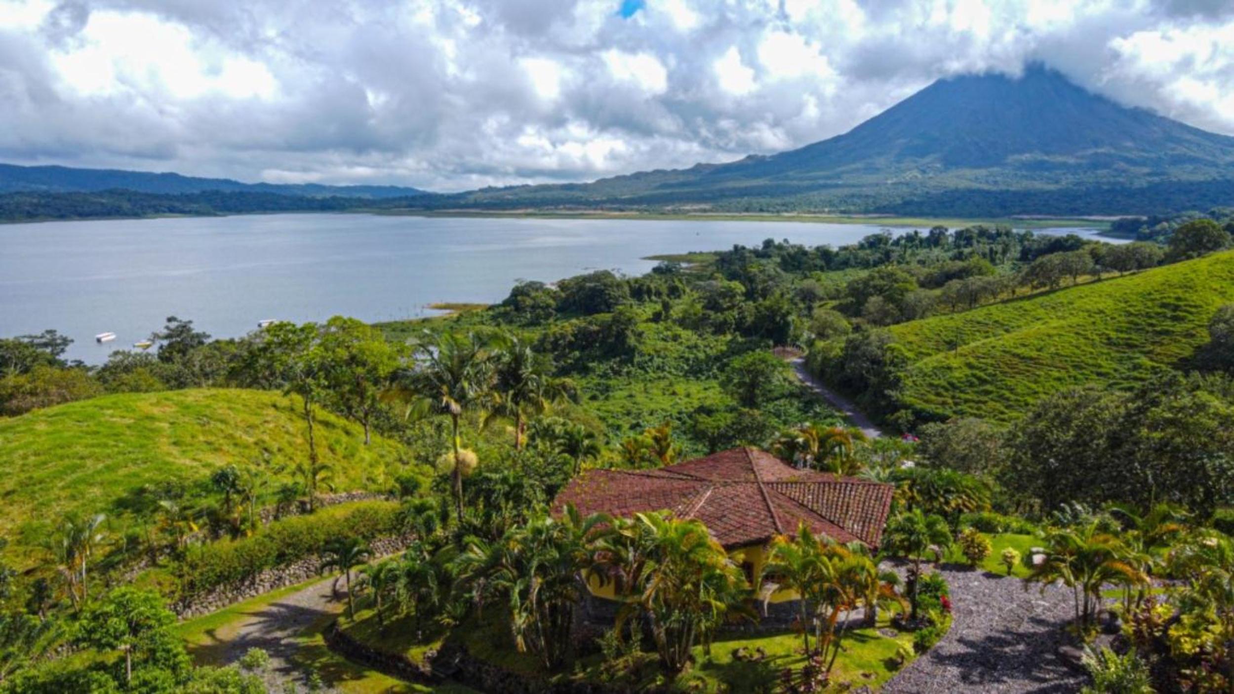 Hotel Pie in the Sky 2 Luxury home with amazing views!!! - Image 1