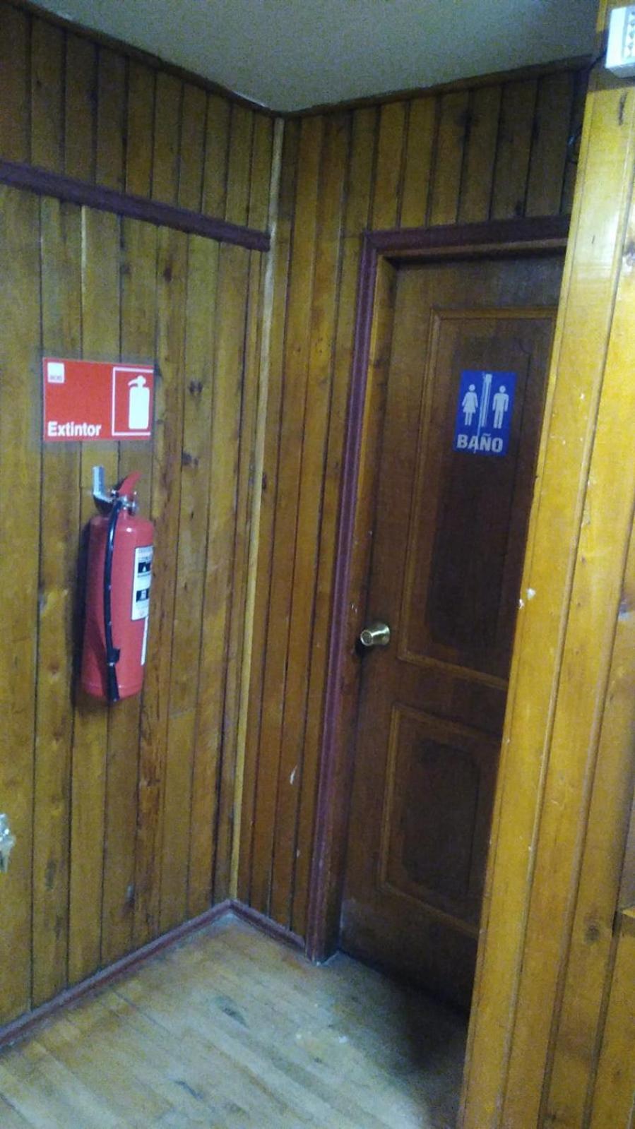 Islanet Hostel & Bar