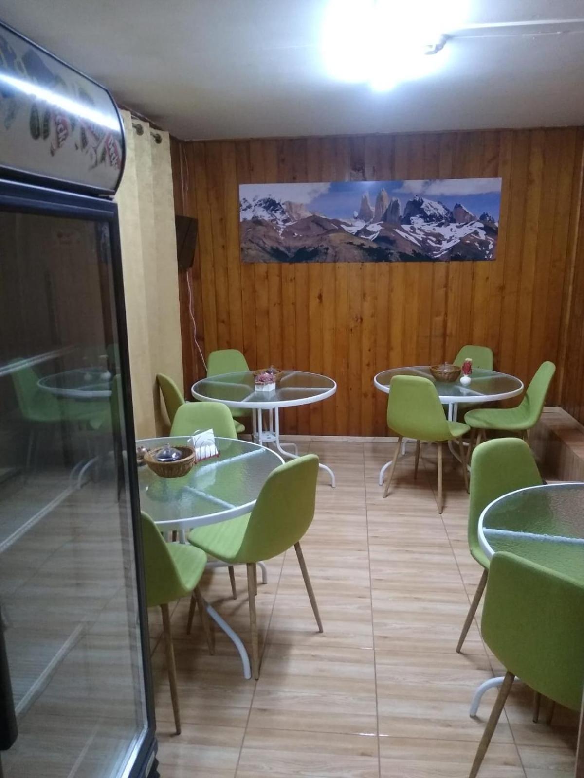 Islanet Hostel & Bar