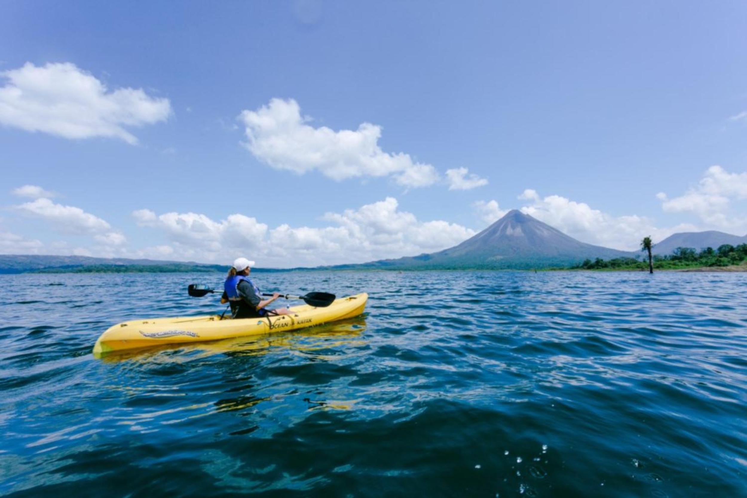 Pie In The Sky 3 Stunning Lake & Volcano Views!