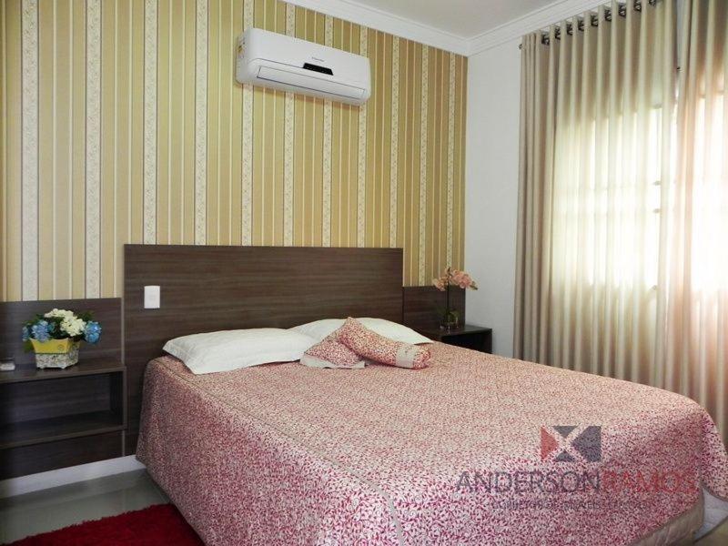 1056 - Apartamento para locação na praia de Bombinhas
