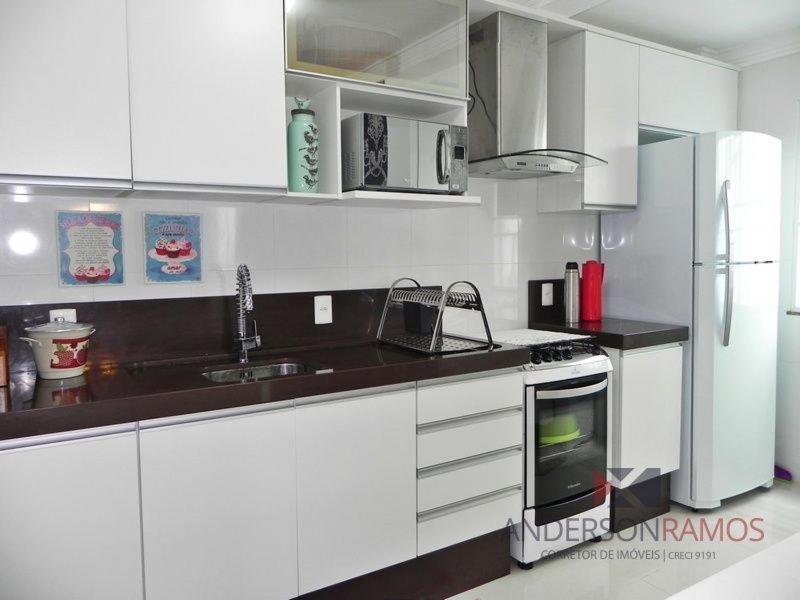 1056 - Apartamento para locação na praia de Bombinhas