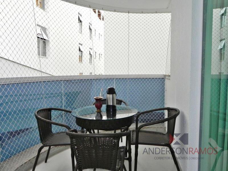 1056 - Apartamento para locação na praia de Bombinhas