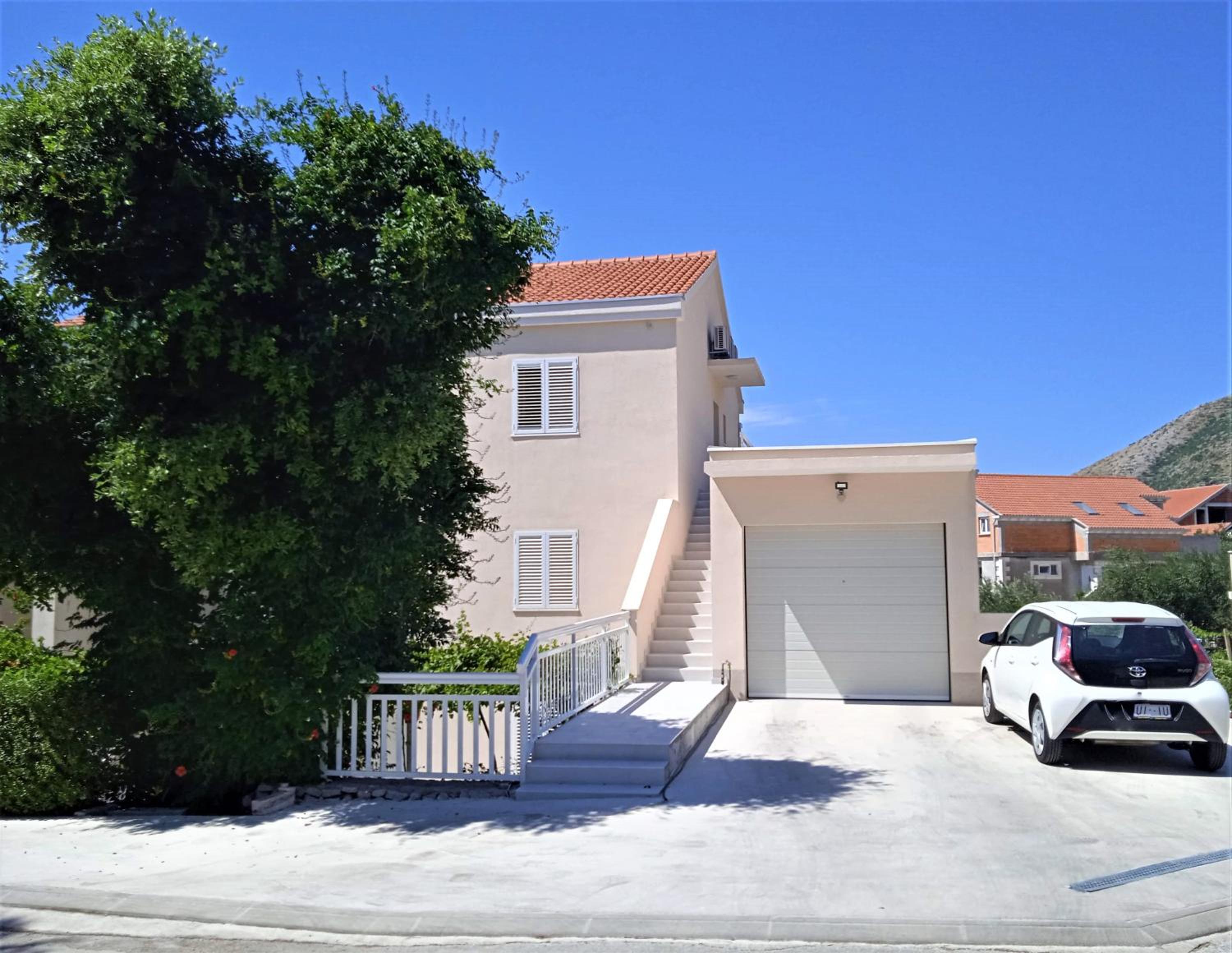 Apartments Marina - perfect for couples, parking