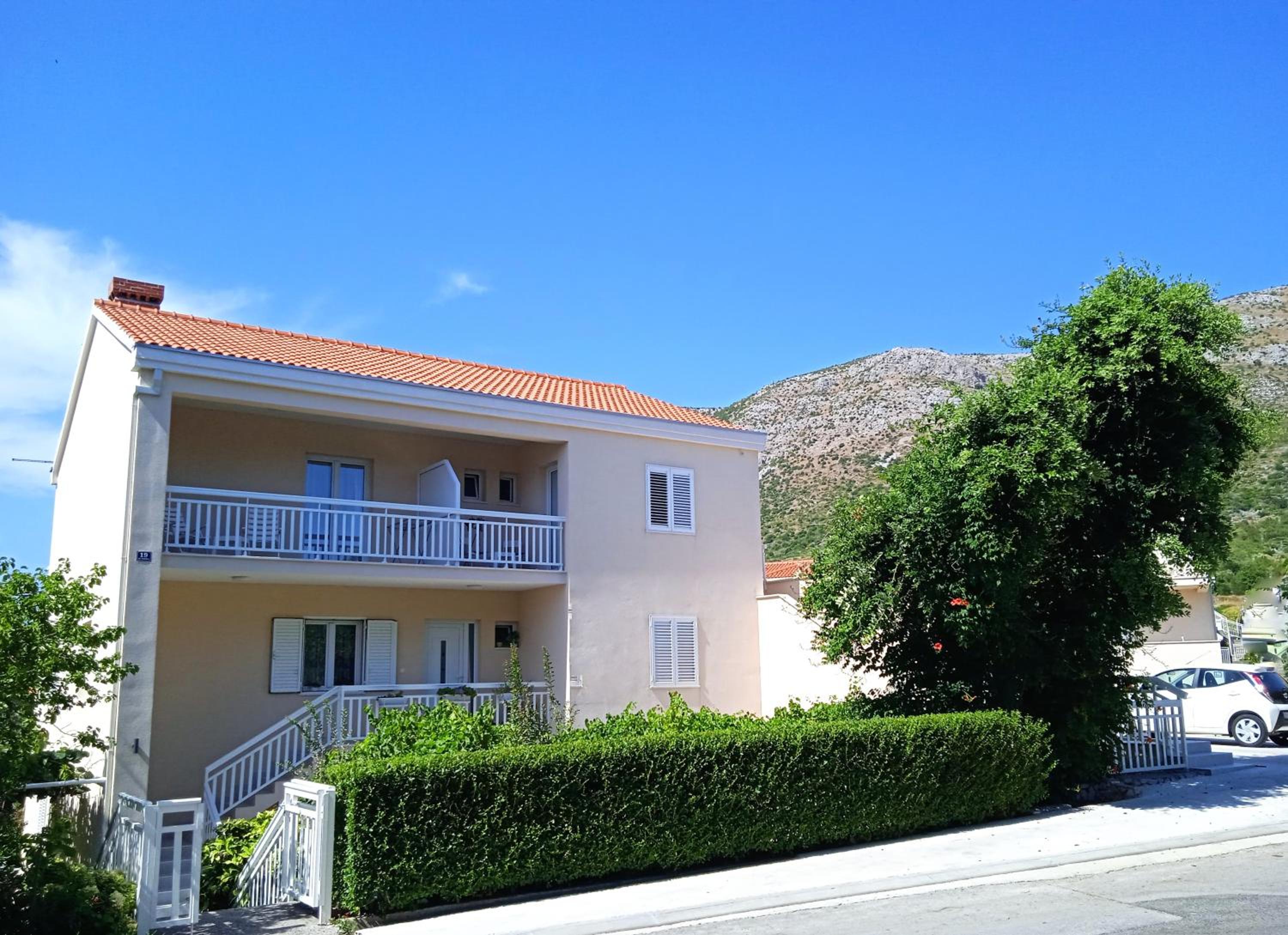 Apartments Marina - perfect for couples, parking