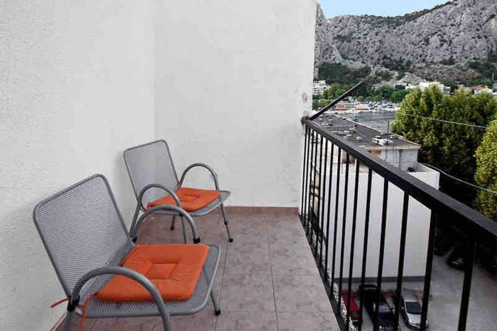Sara apartment Punta Omis near sandy beach view 4