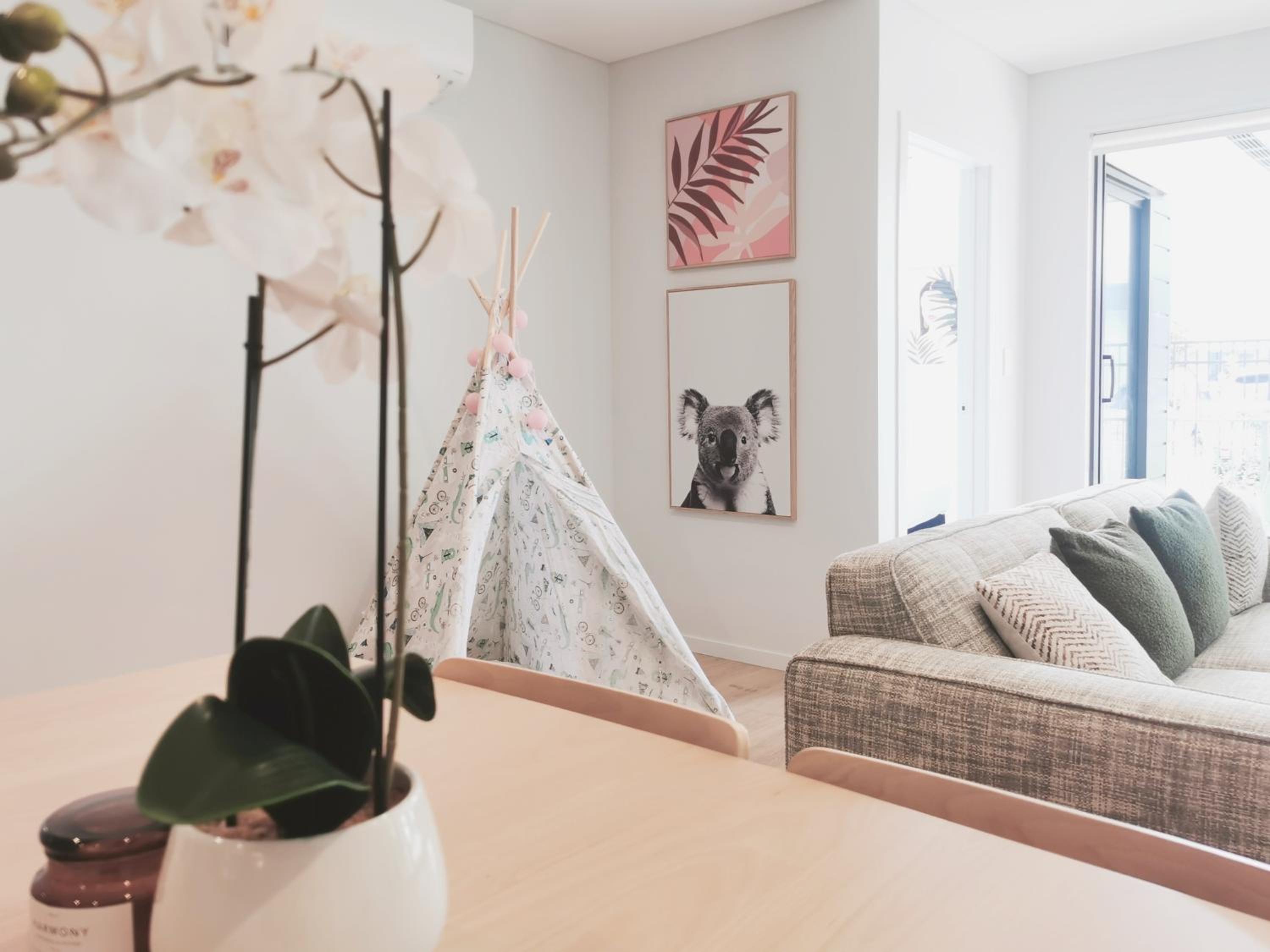 Brand New Lux 2 Bedroom Apartment view 3