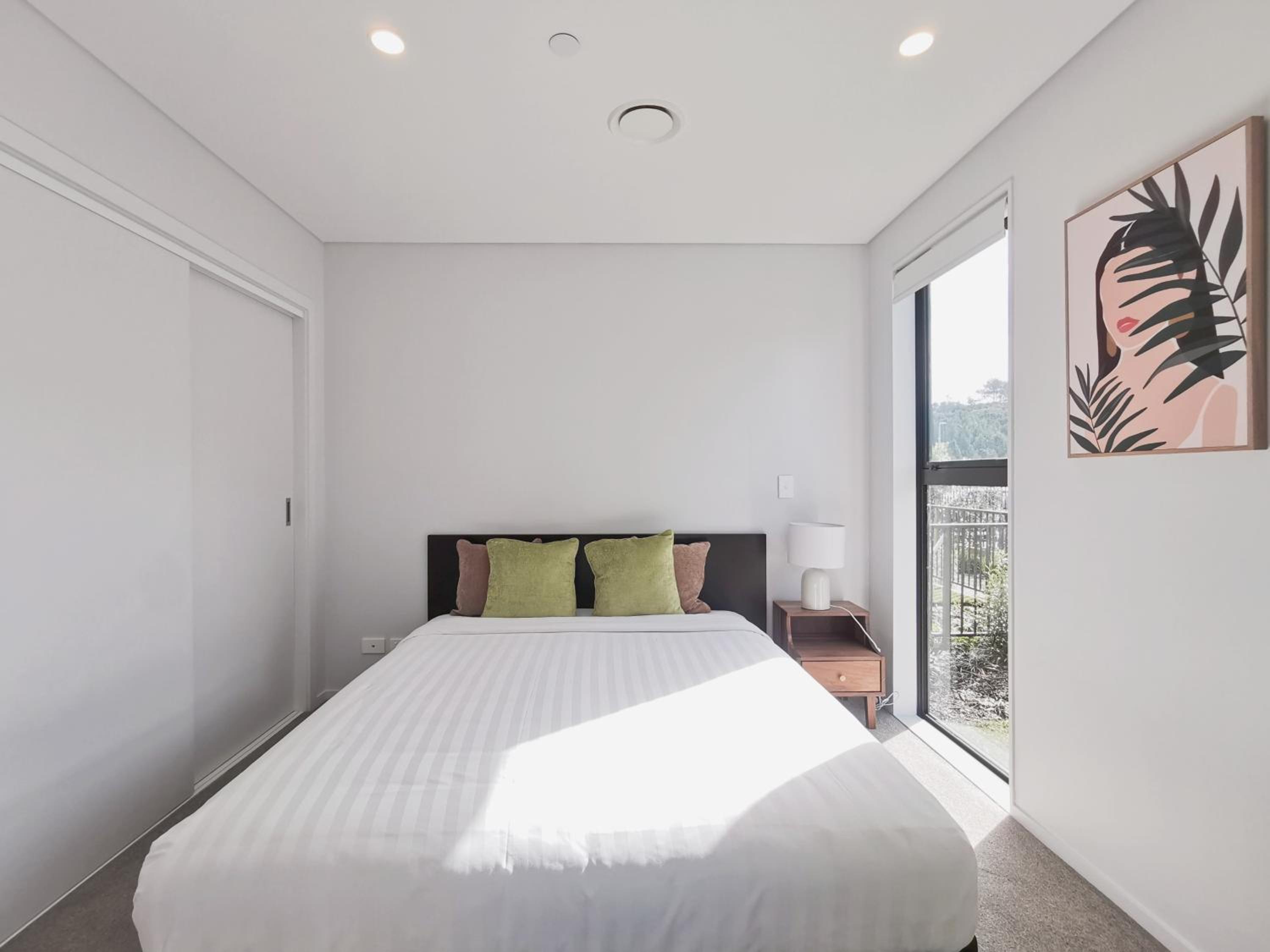 Brand New Lux 2 Bedroom Apartment view 5