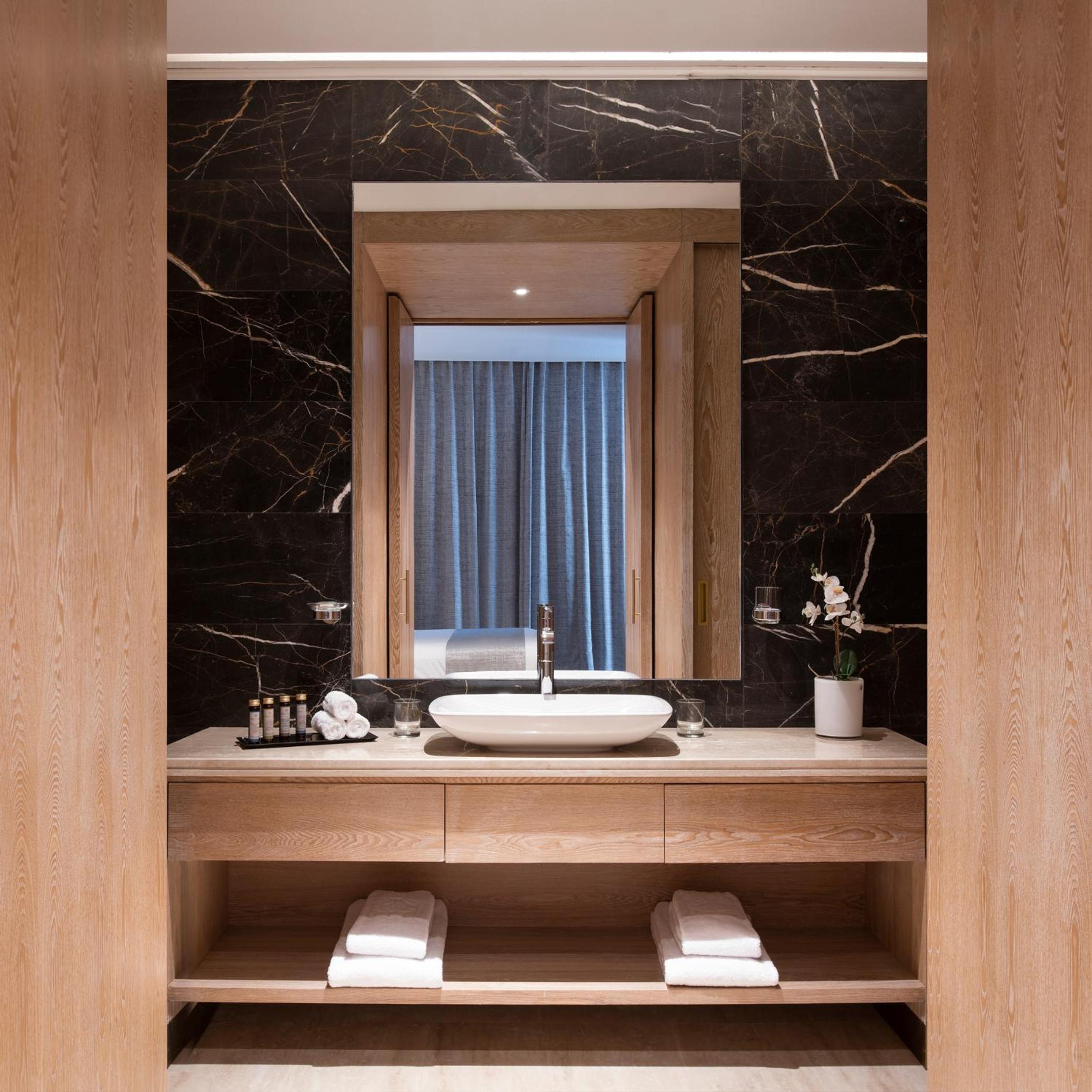 The Bentley Luxury Hotel & Suites