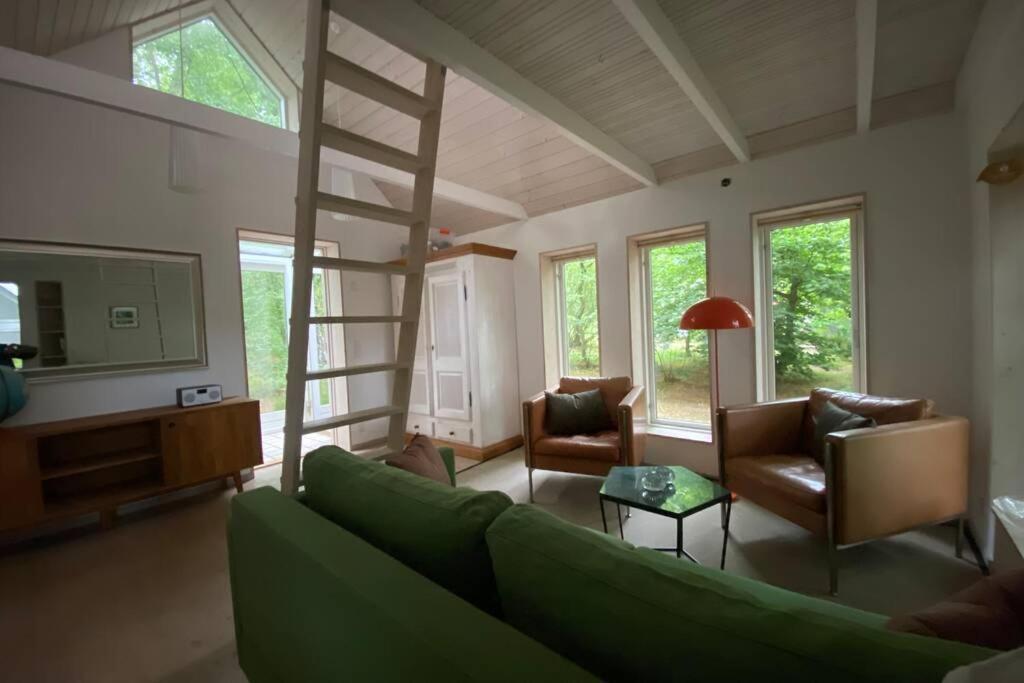 Oak Cottage near Rønne & Beach view 3