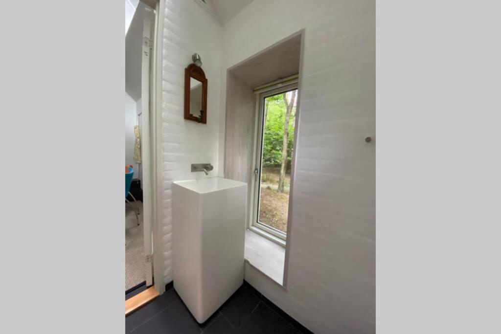 Oak Cottage near Rønne & Beach view 4