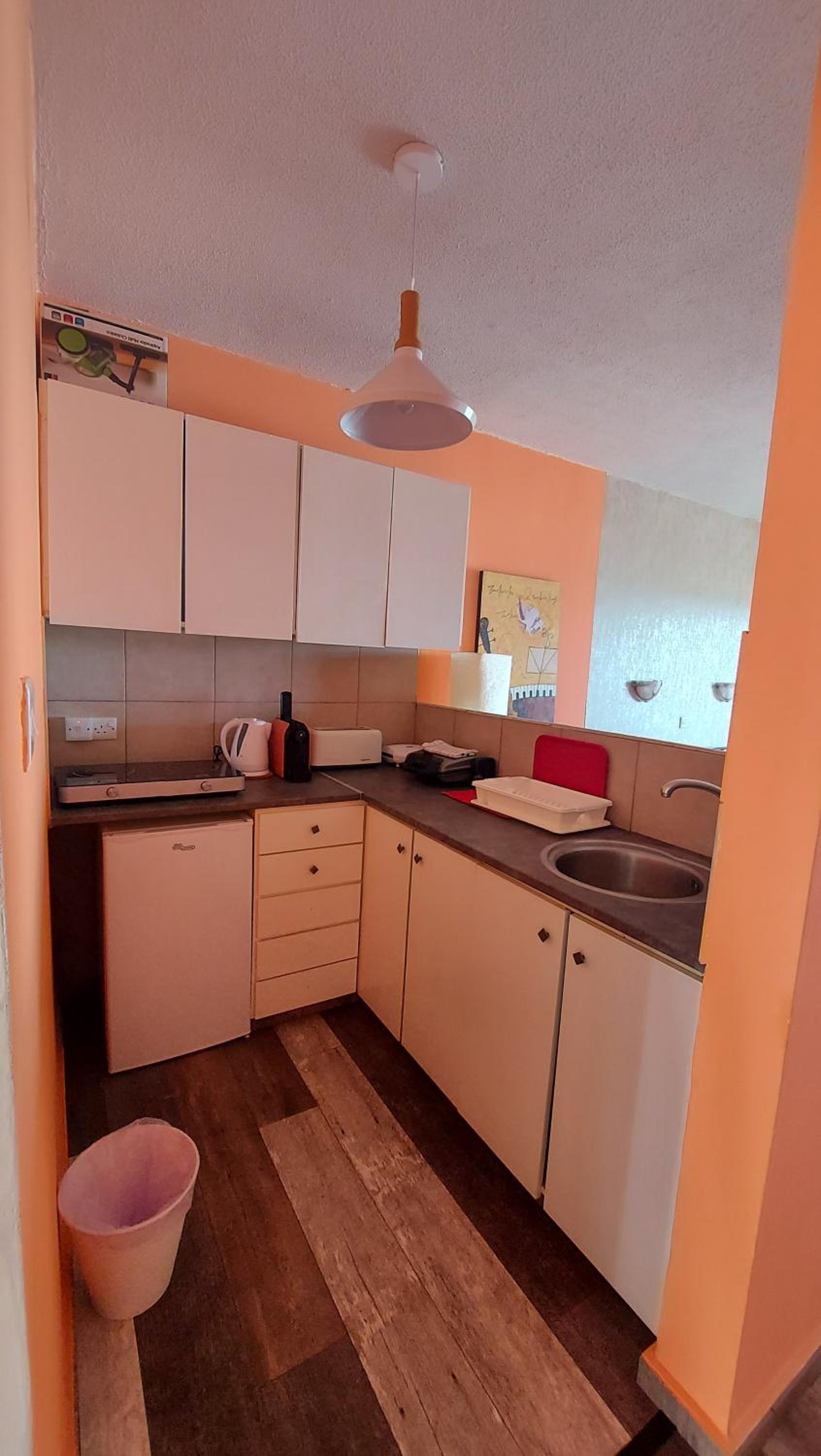 Pomelo Apartments