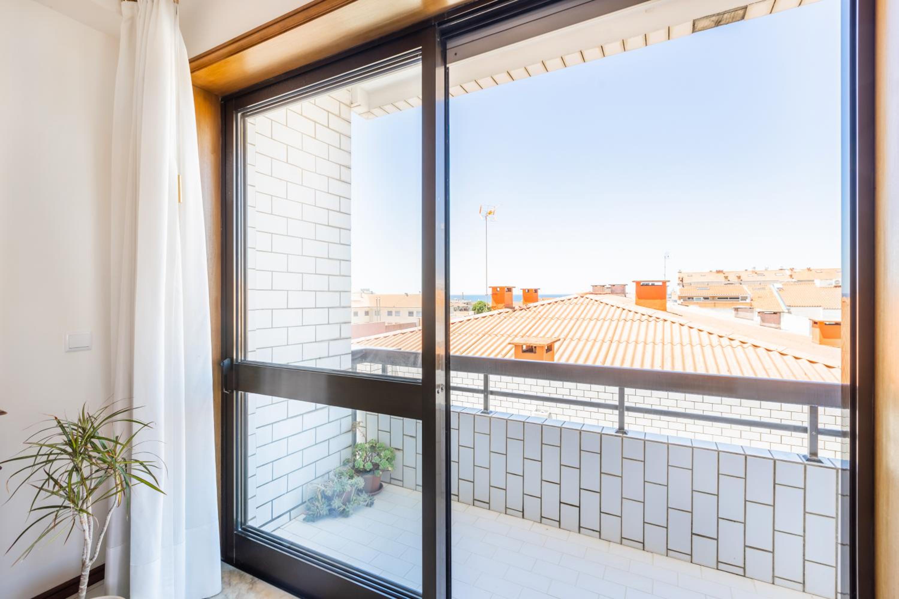 Espinho Sunshine Flat view 3