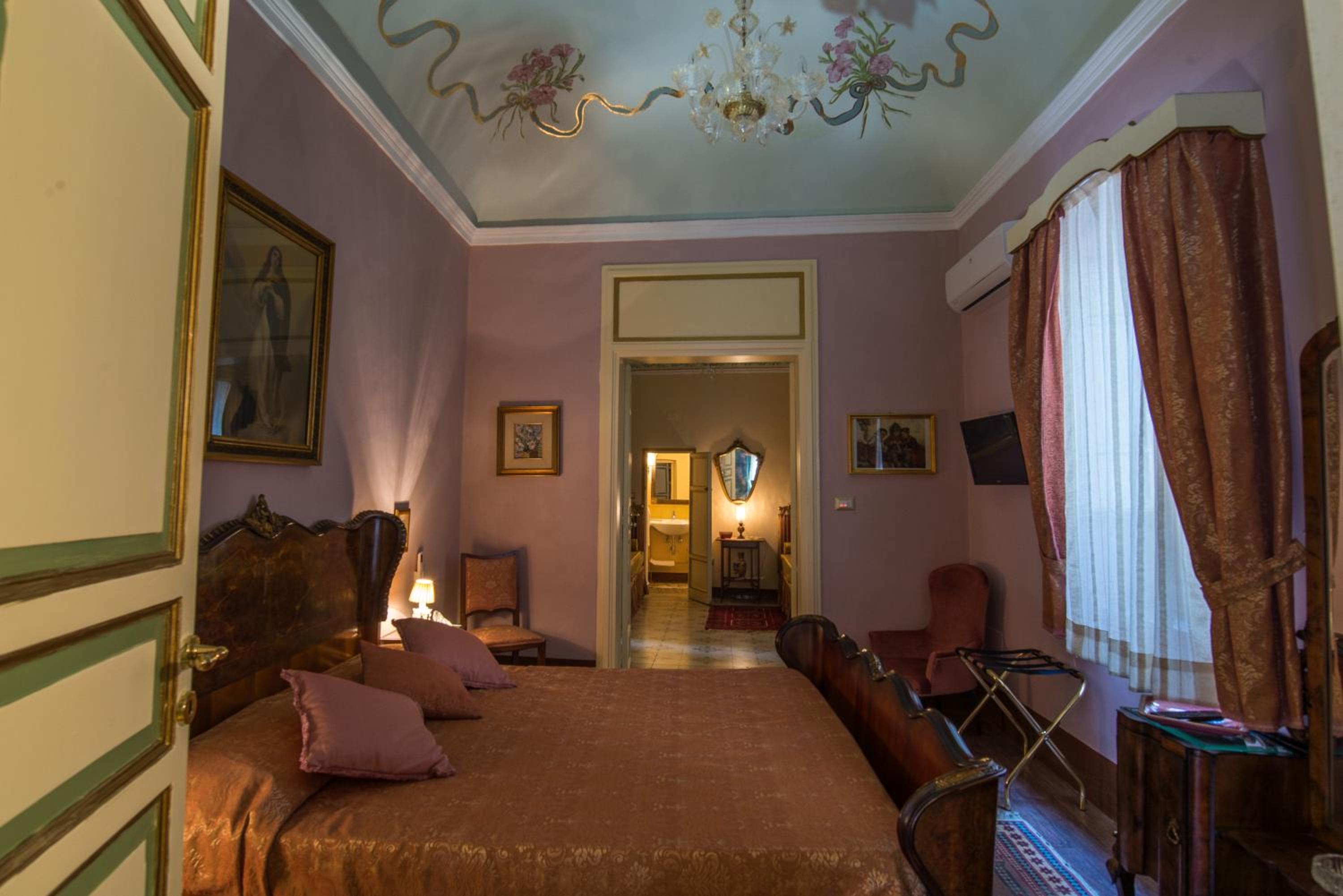 Roccamelia Historic Houses