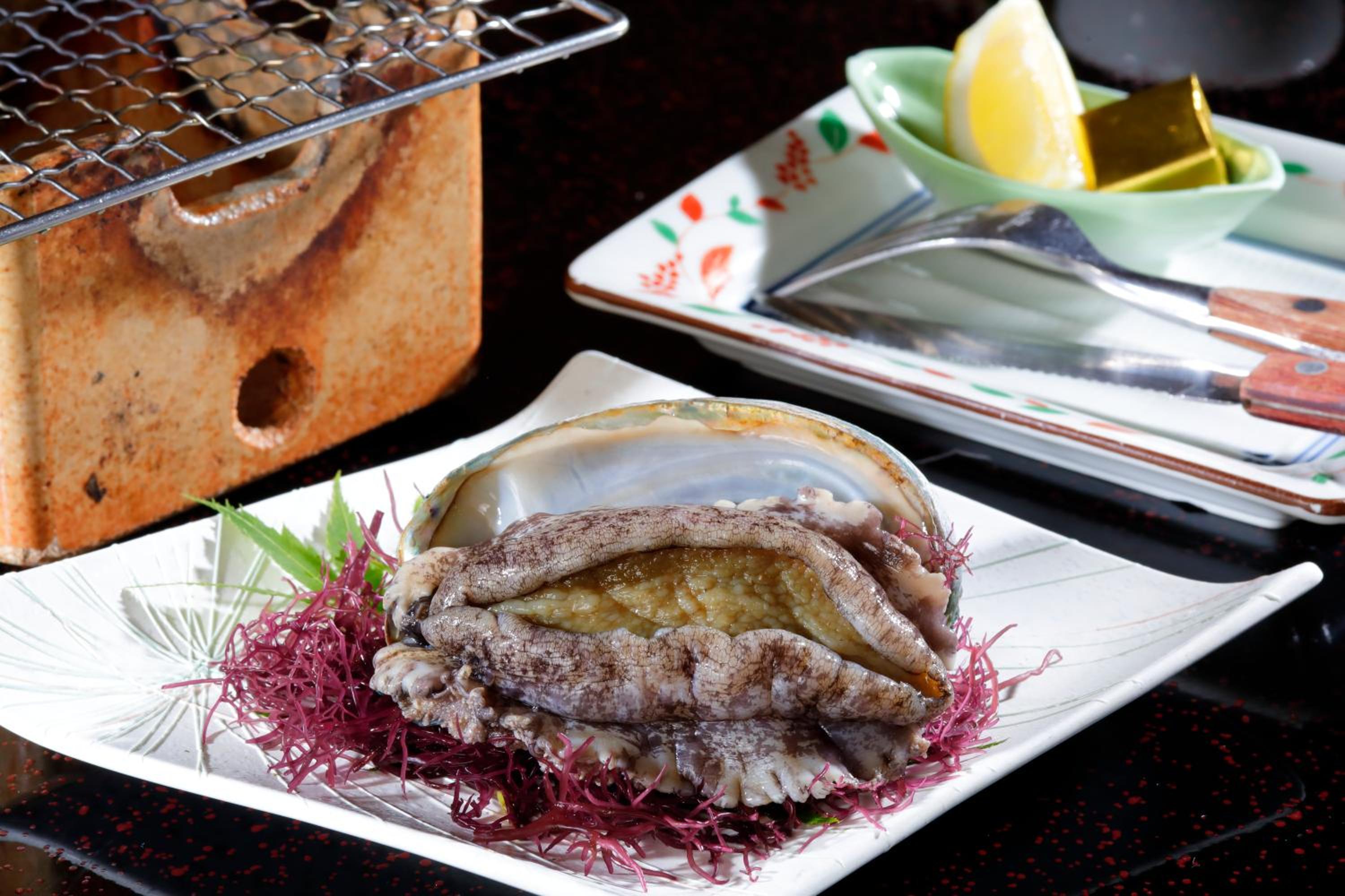 Sakahijiri gyokushoen