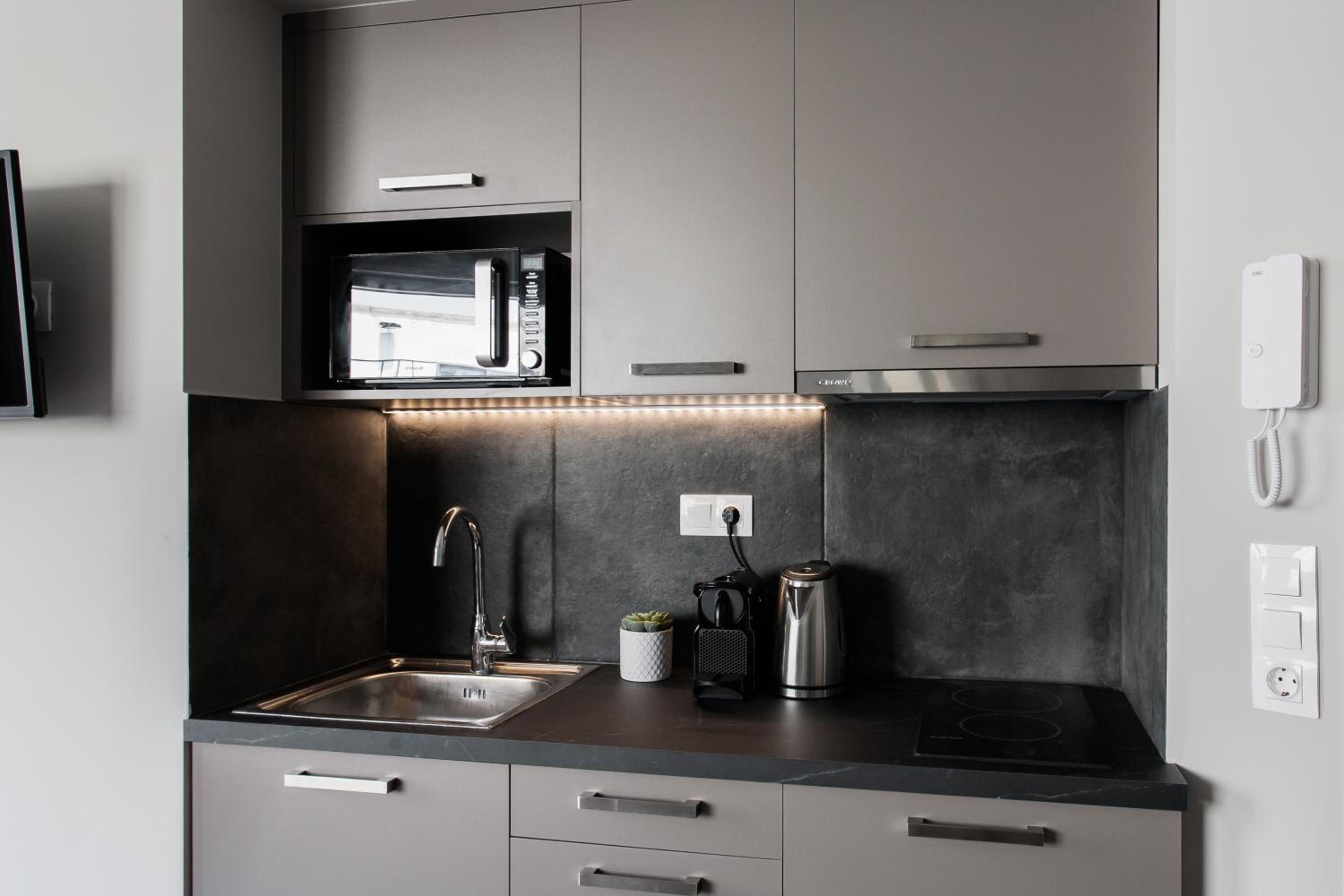 WYZ Athens Apartments by UPSTREET