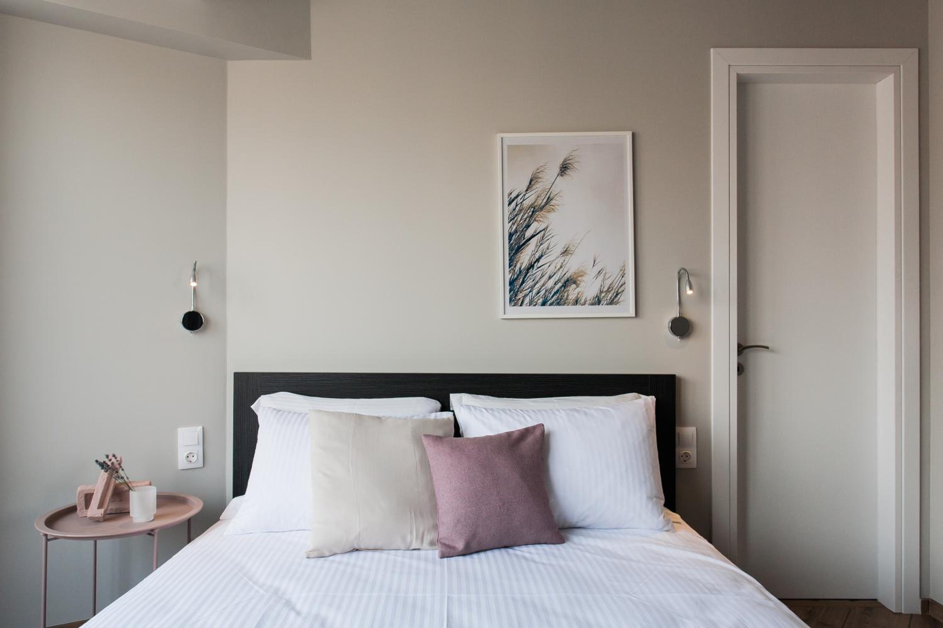 WYZ Athens Apartments by UPSTREET