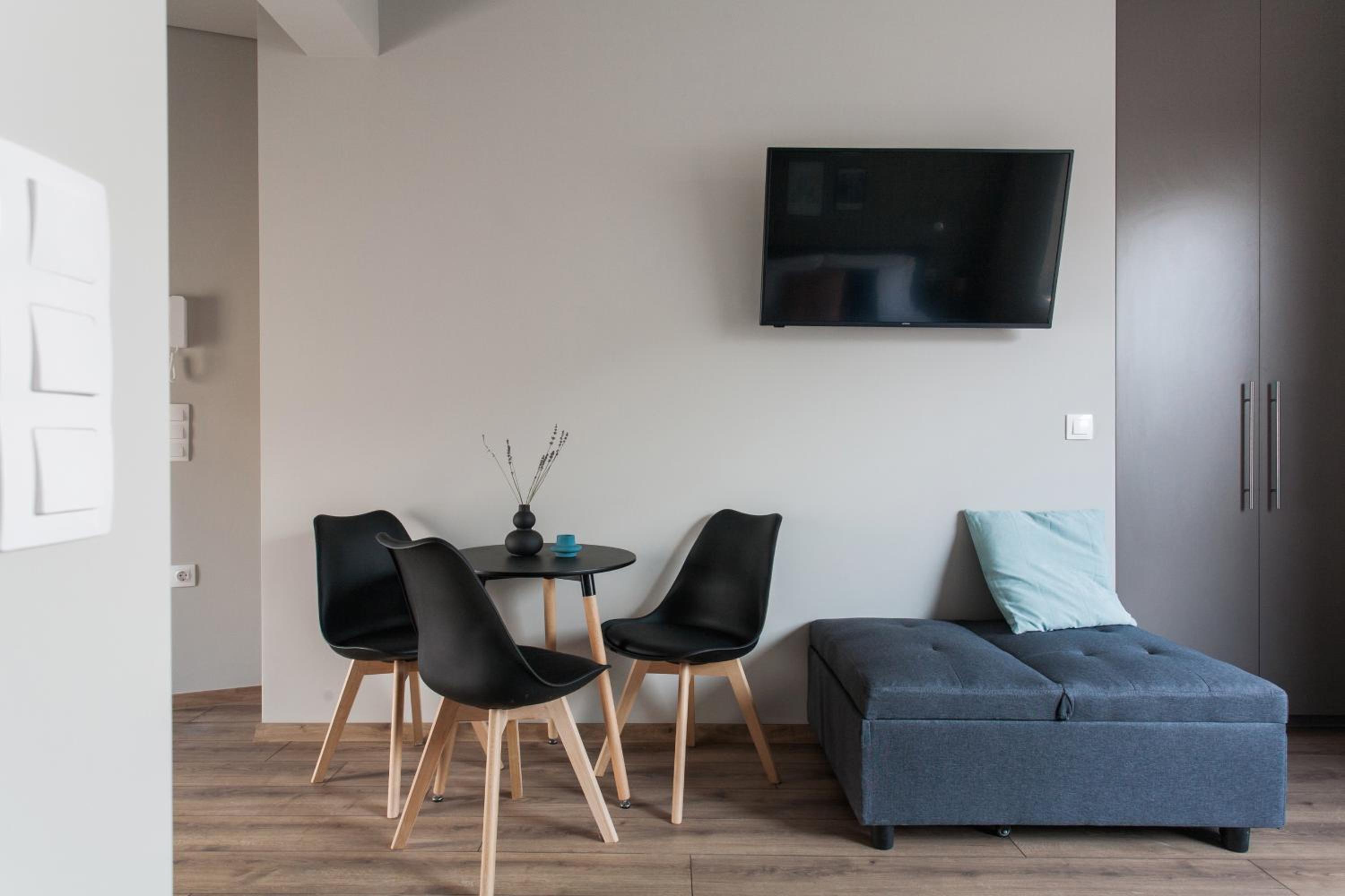 WYZ Athens Apartments by UPSTREET