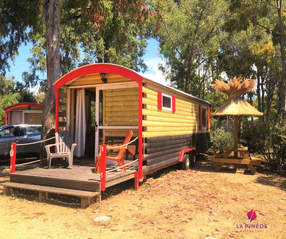 Camping La Pinède