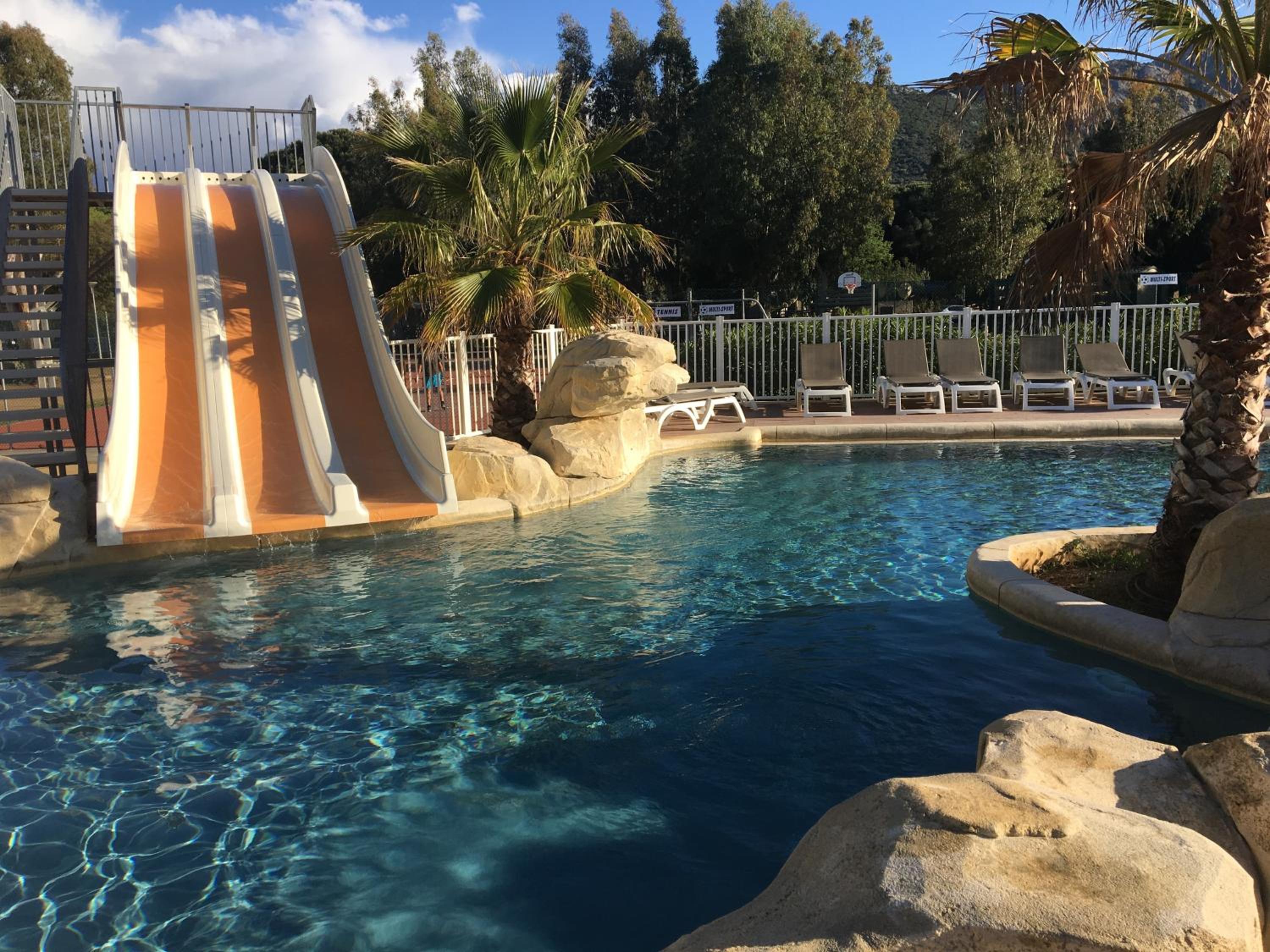 Camping La Pinède