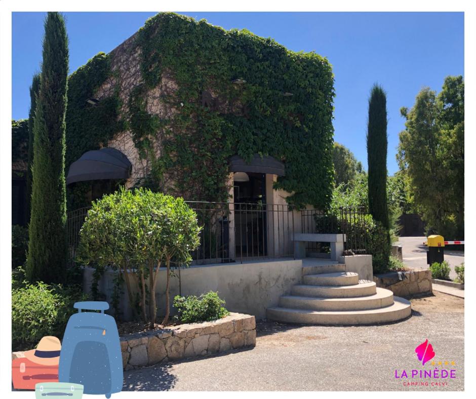Hotel Camping La Pinede