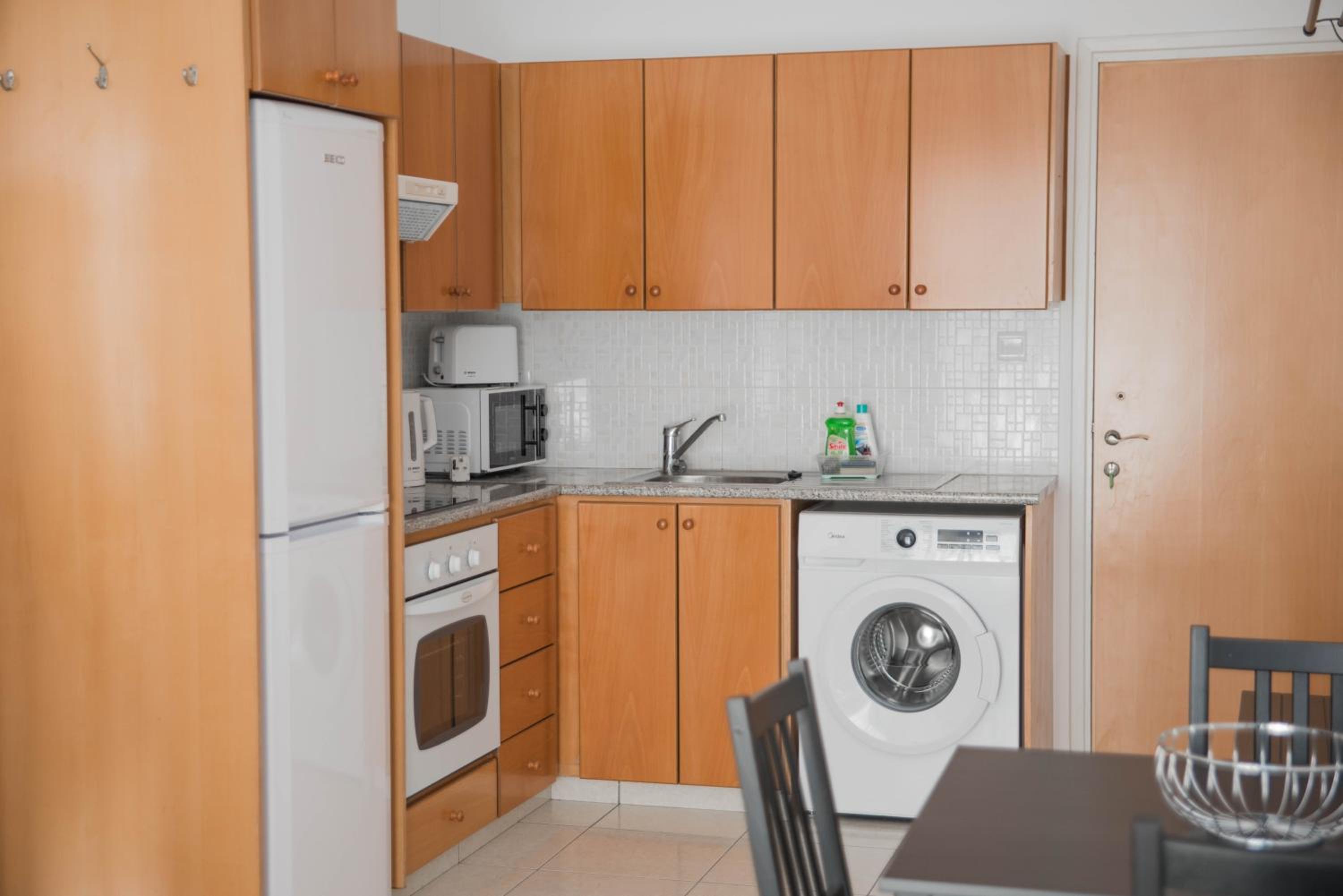 Renovated one bedroom apartment in Paphos with pool view 3