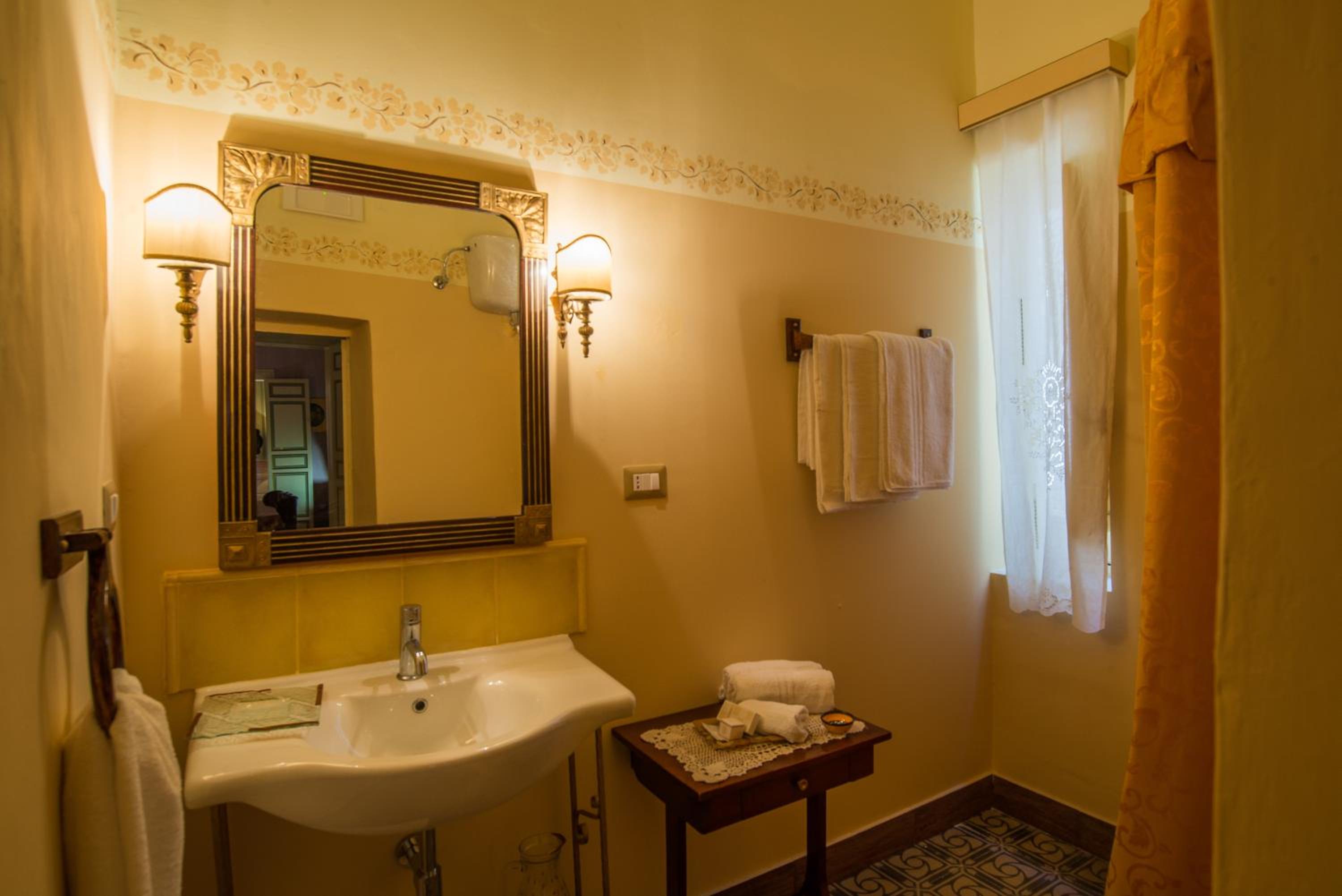 Roccamelia Historic Houses