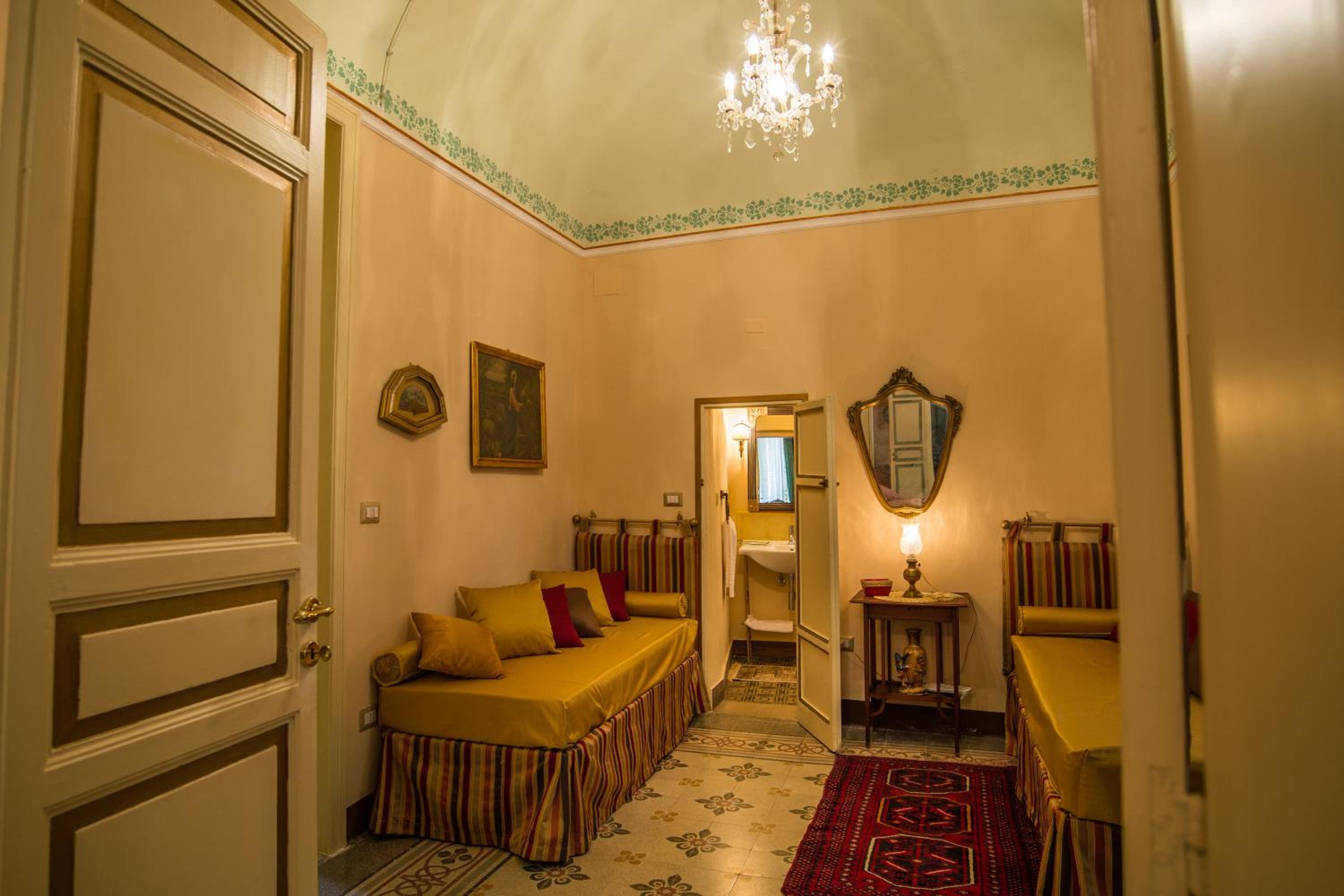 Roccamelia Historic Houses
