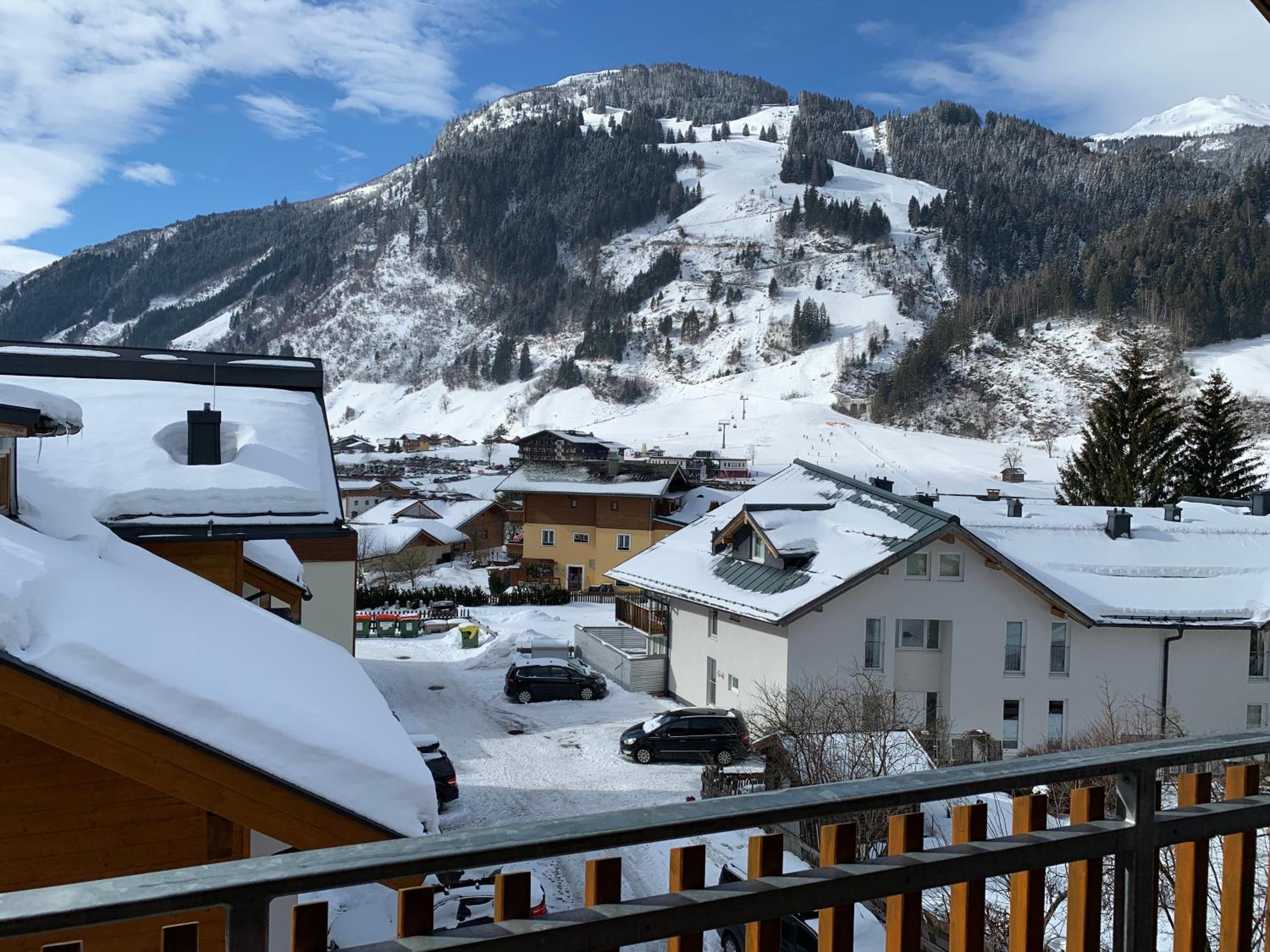 Schoenblick Mountain Resort - by SMR Rauris Apartments - Inc Spa close to Gondola