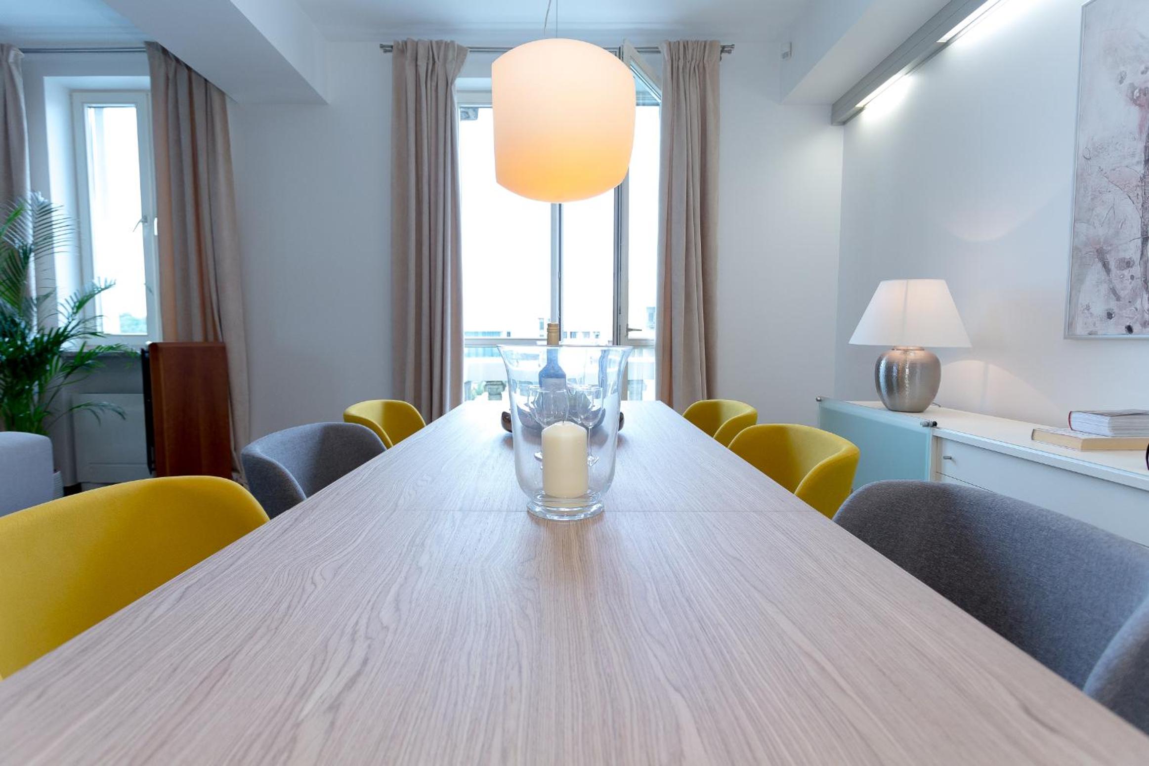 Vilnius Apartments & Suites - Gedimino avenue