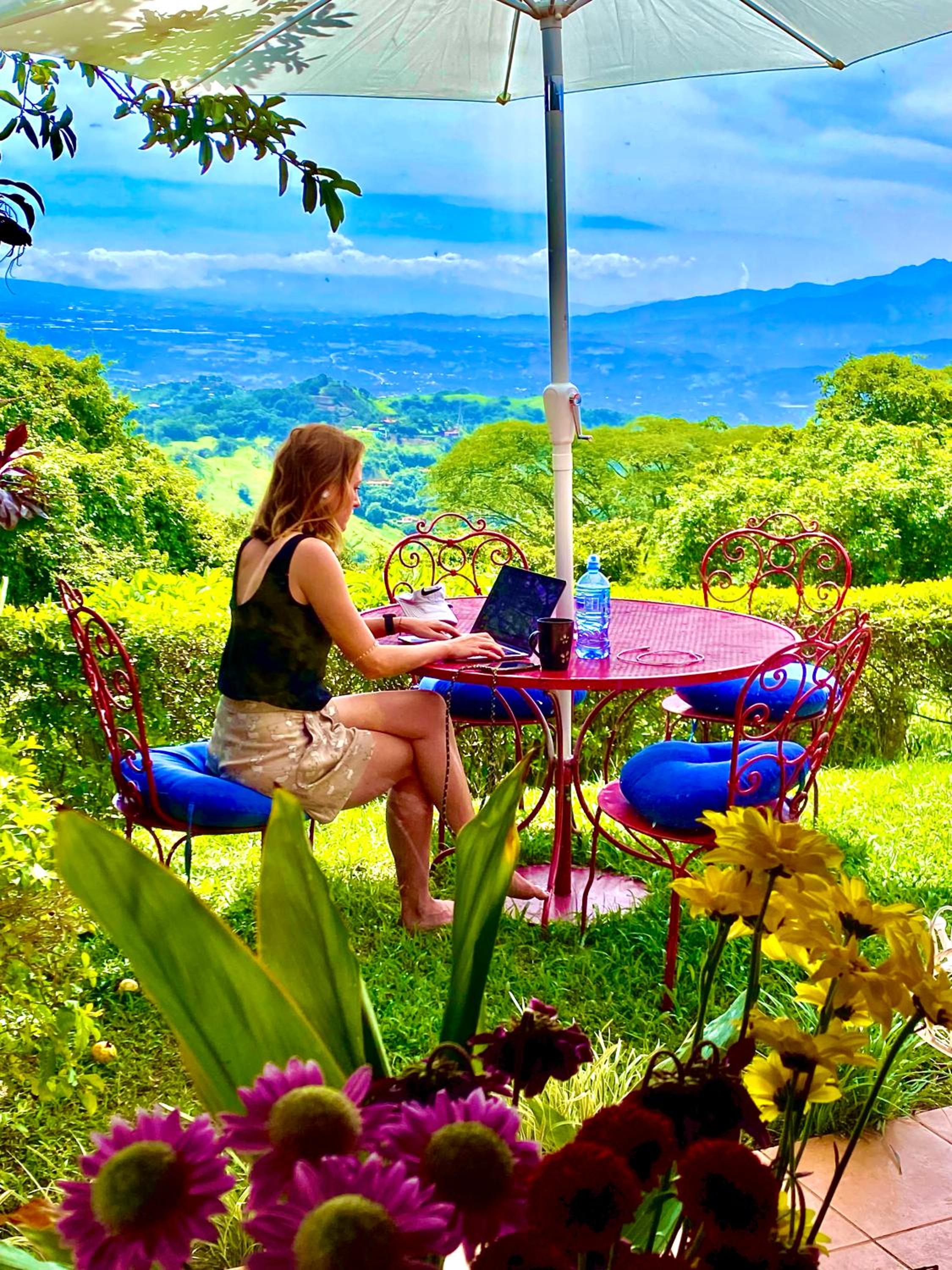 Magic Mountain Views Villa