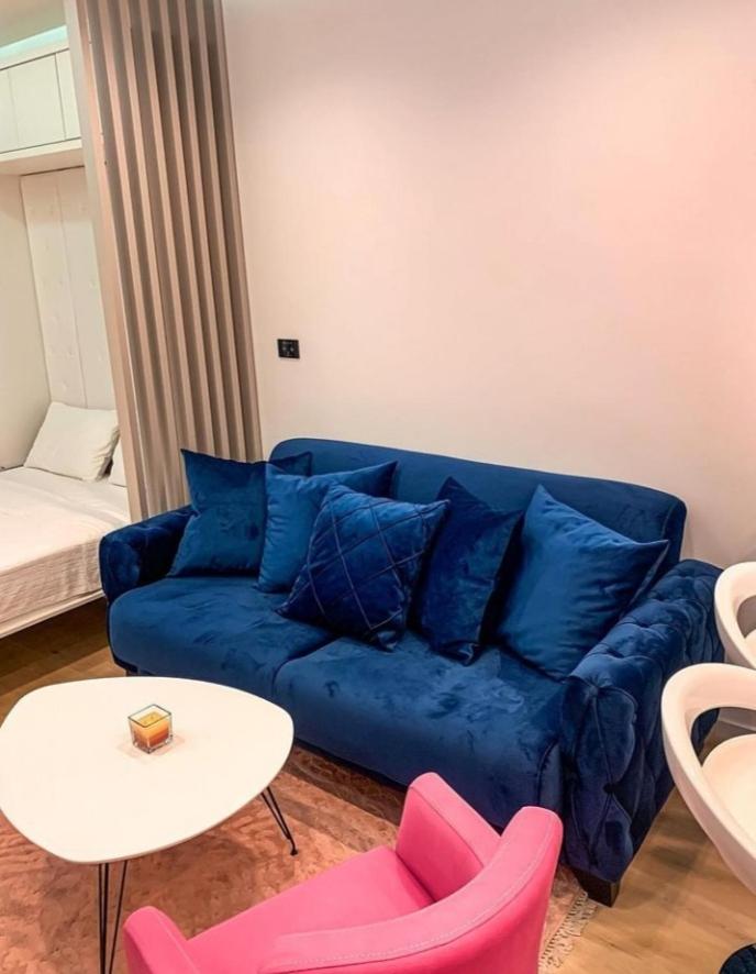 Rent apartment lux soho city Bar
